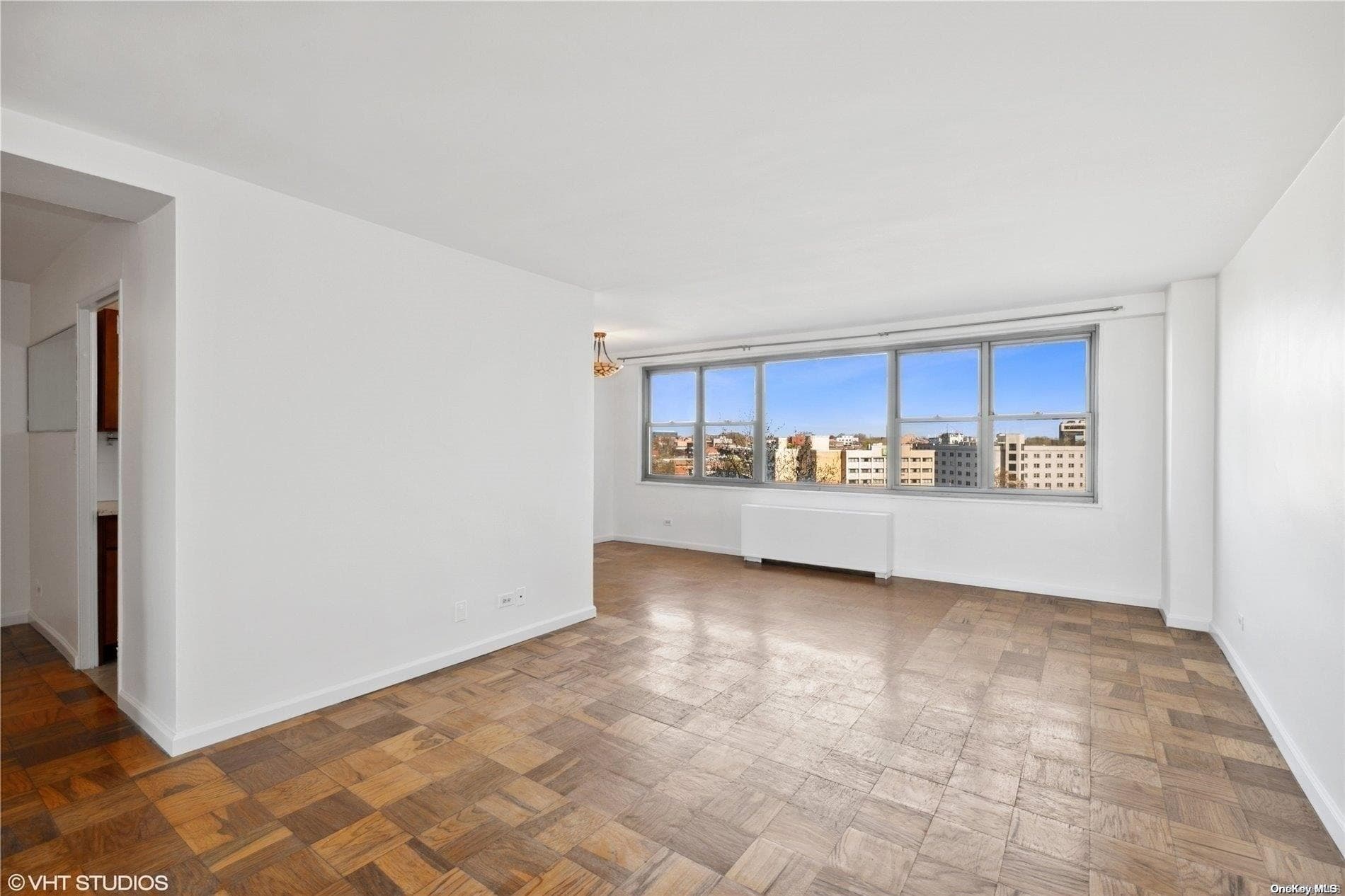 61-20 Grand Central Parkway Unit: B807 thumbnail 3