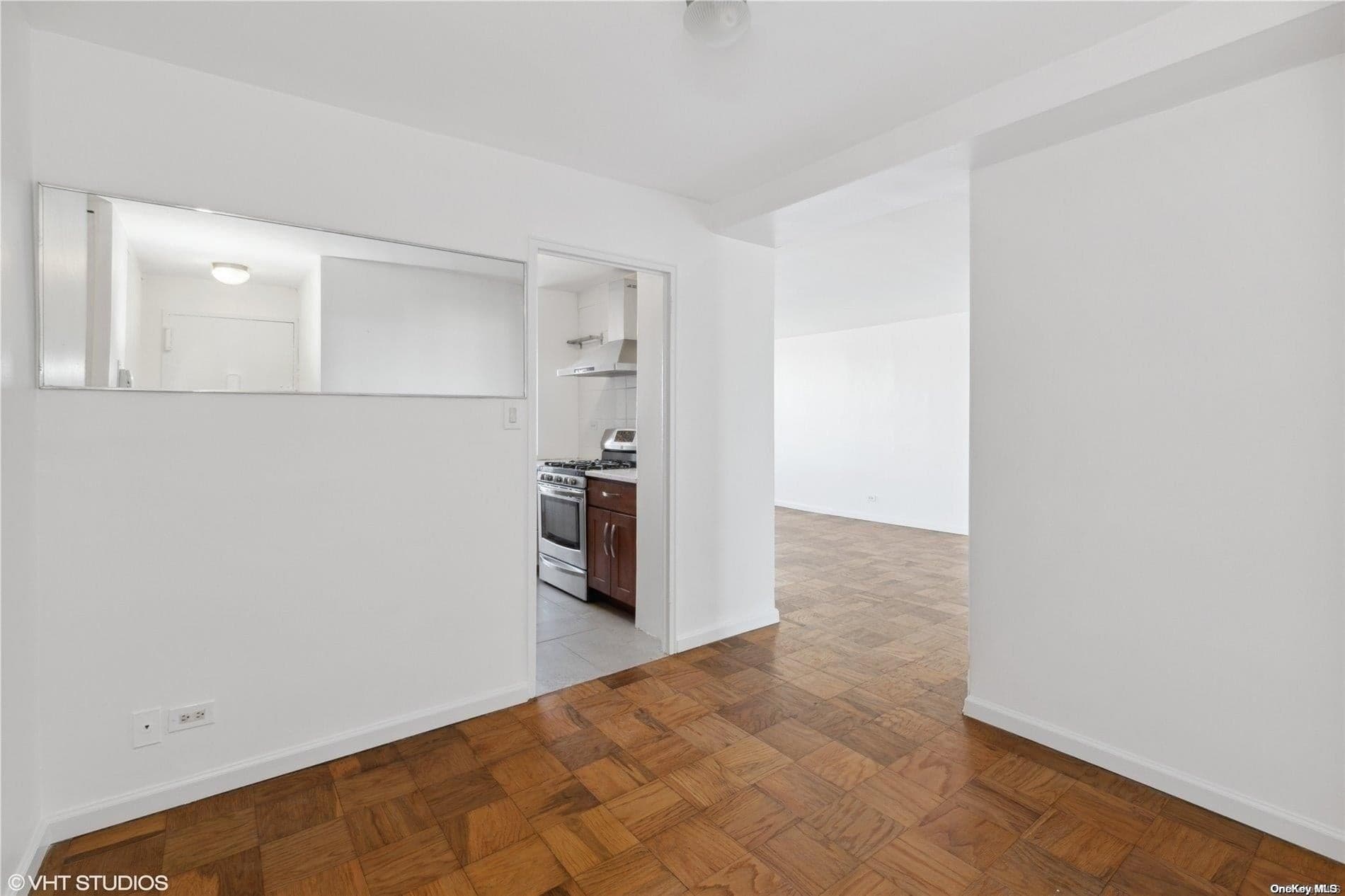 61-20 Grand Central Parkway Unit: B807 thumbnail 12