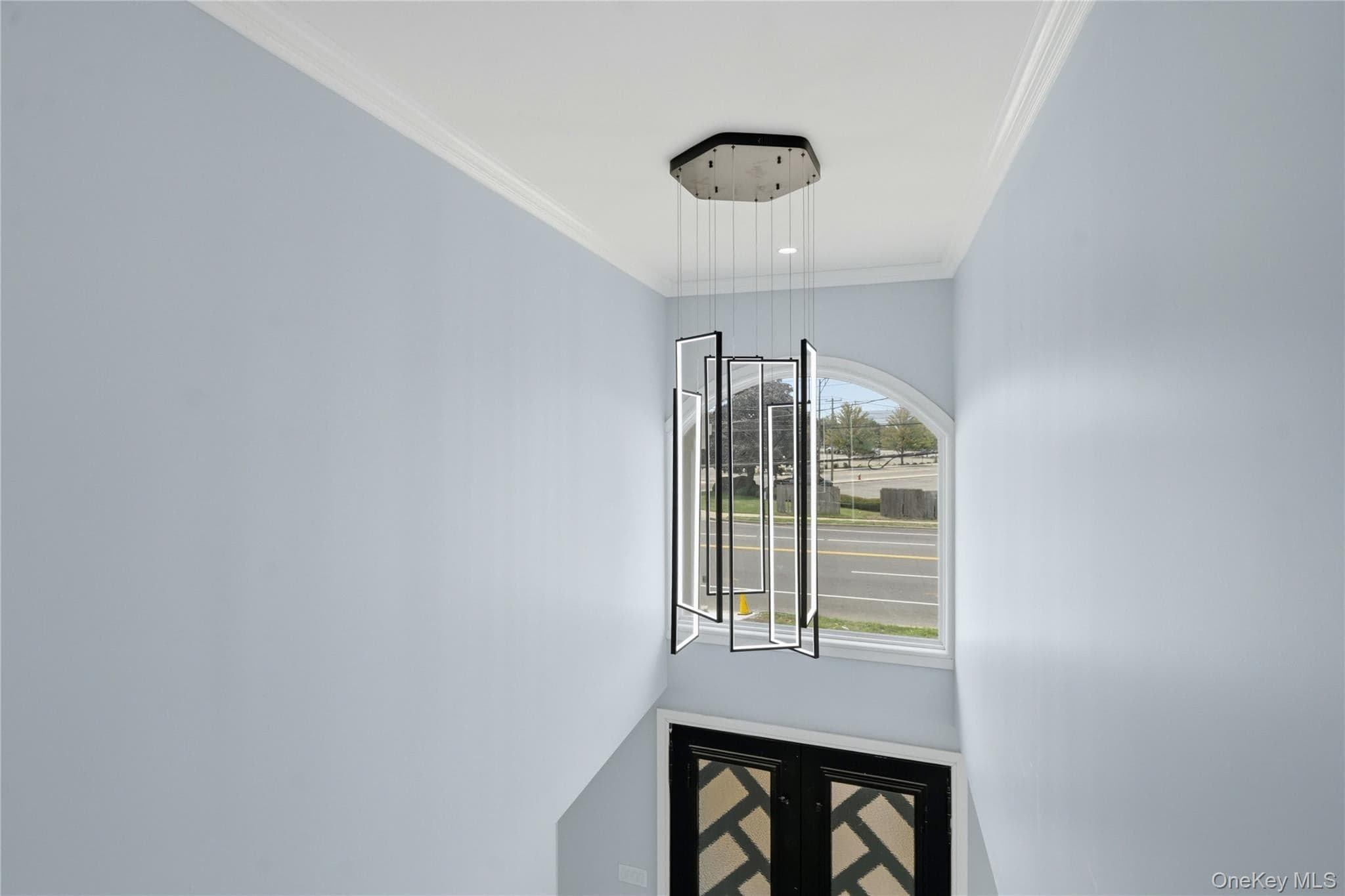 145 Bethpage Road thumbnail 19