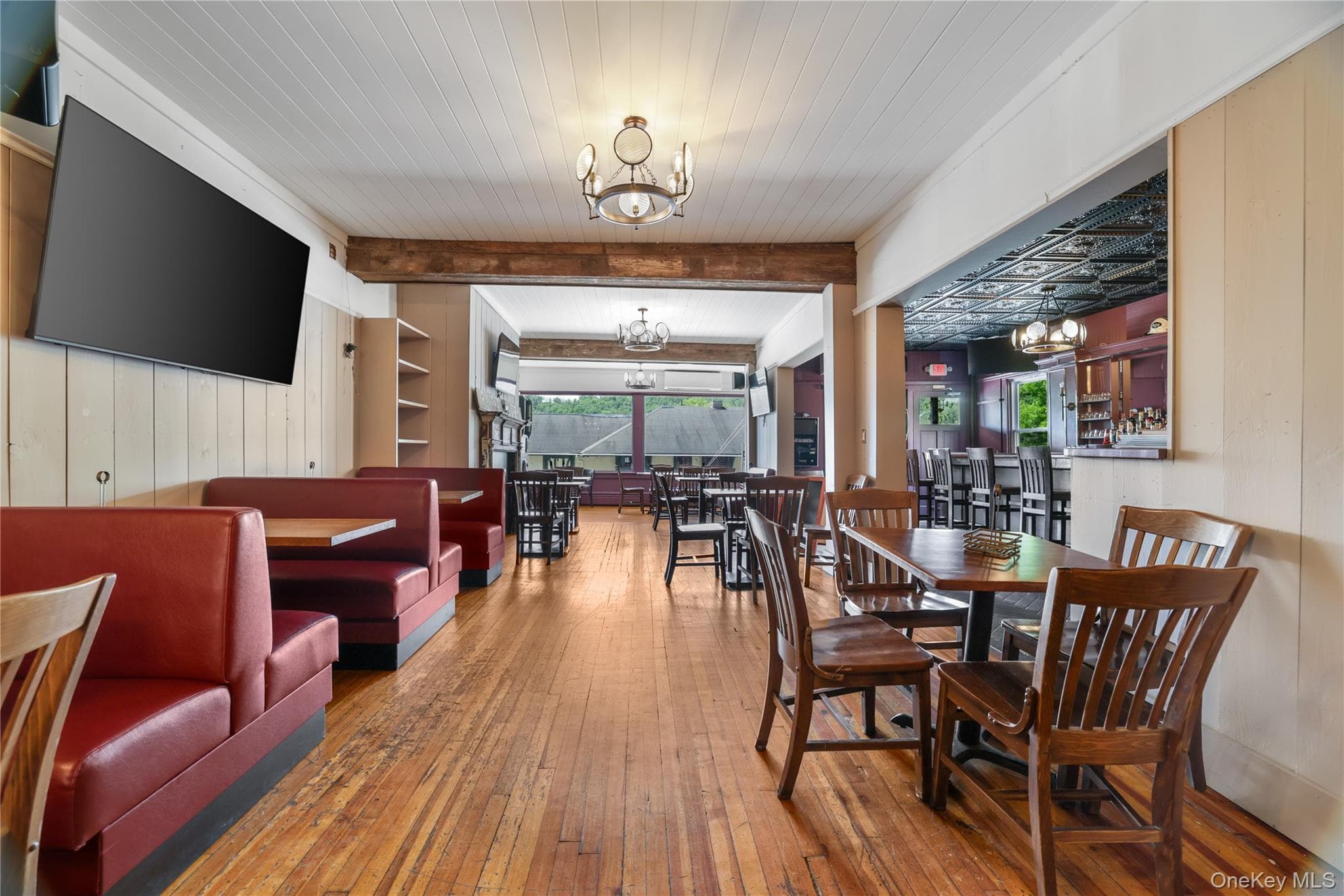 28 Upper Main Street thumbnail 45