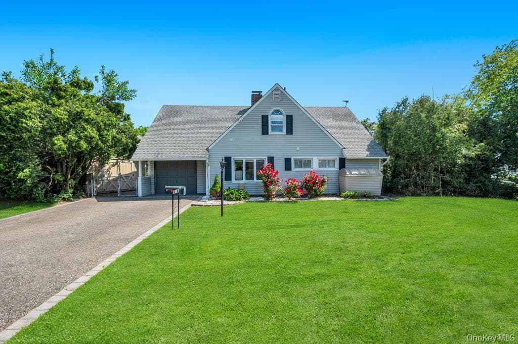 11 Wagon Lane, Levittown