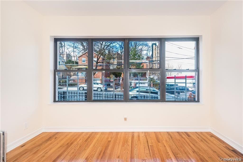 204 W 260th Street thumbnail 11
