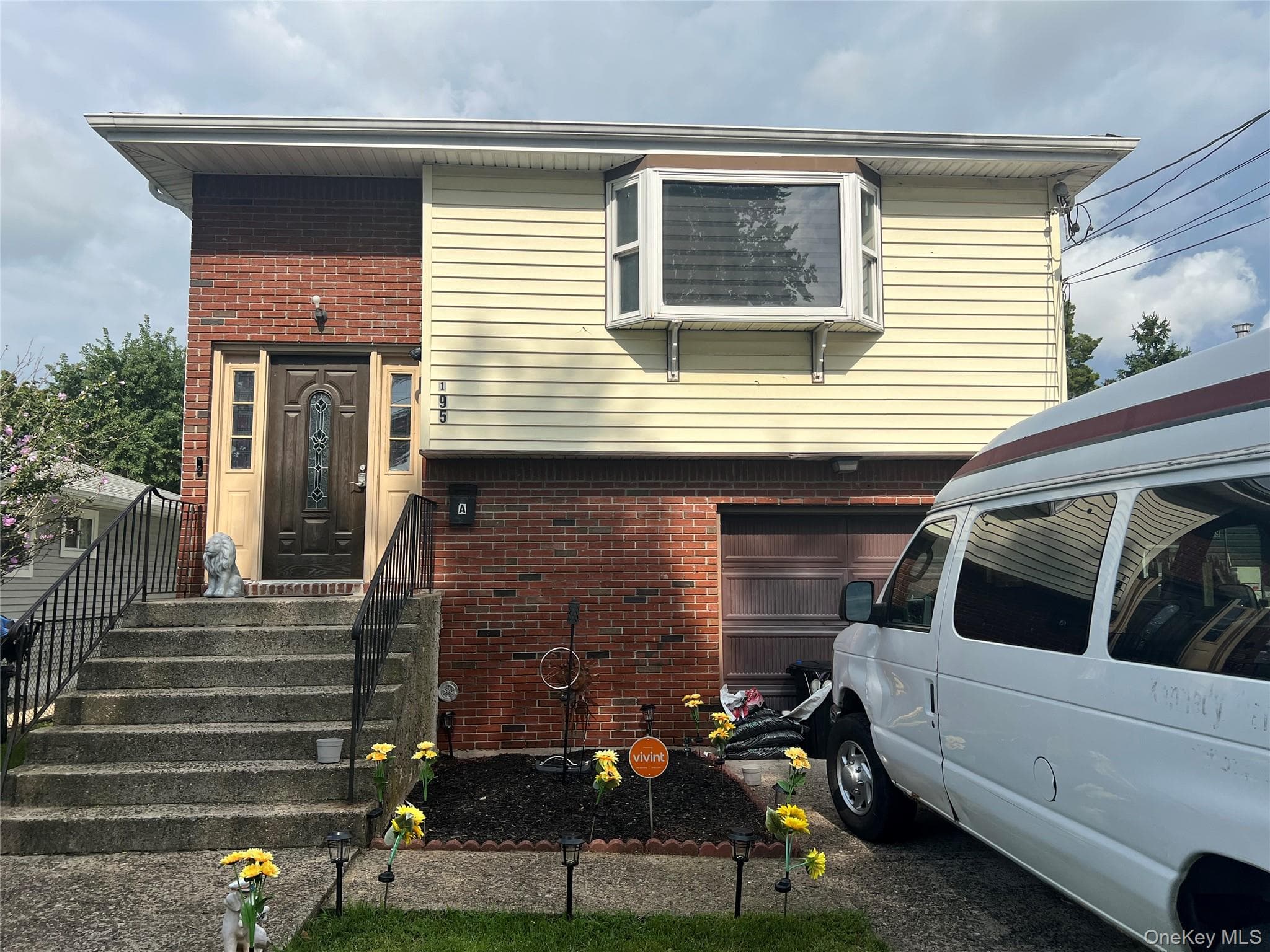 199 Stewart Avenue thumbnail 2