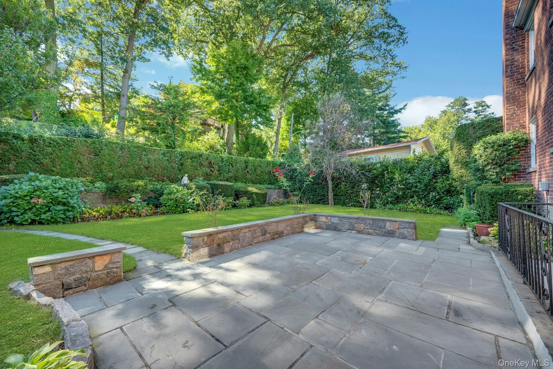 52 Fisher Avenue thumbnail 36