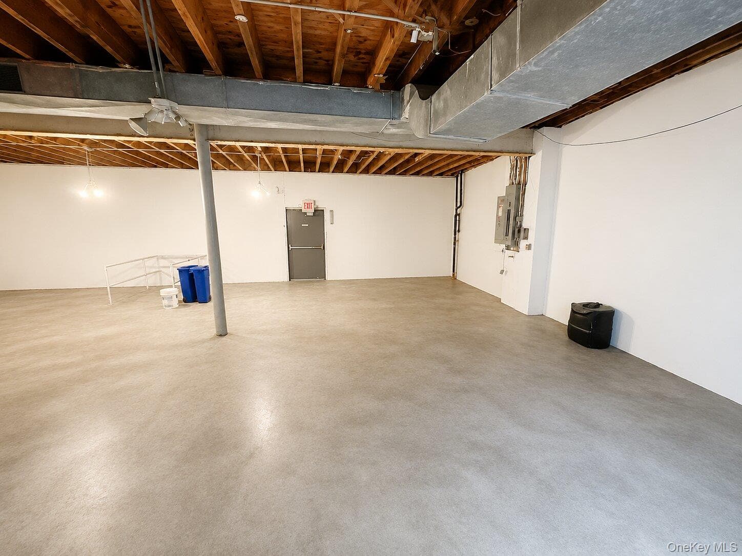 217 E Jericho Turnpike Unit: 231 thumbnail 4