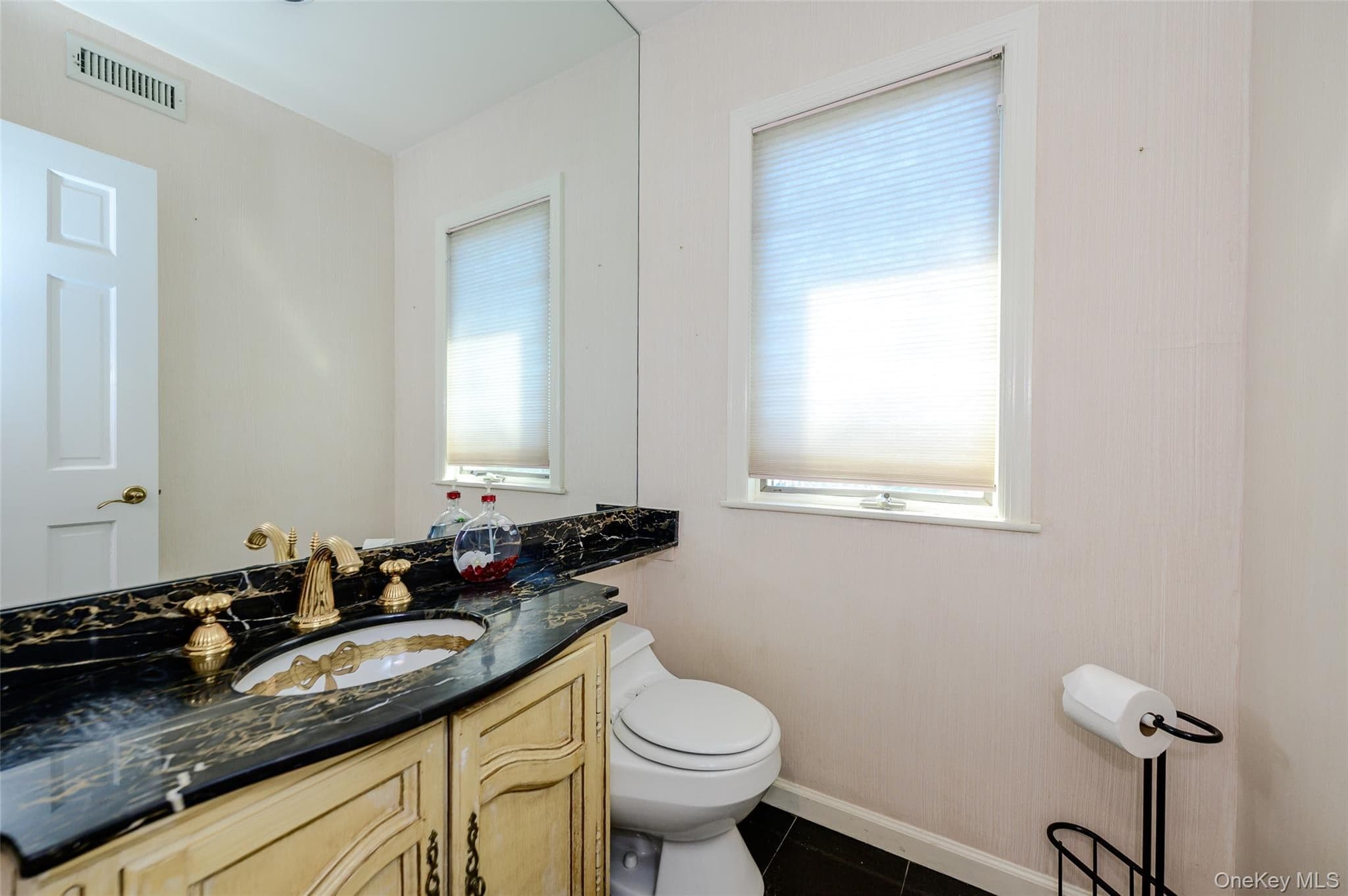 13802 Rockaway Beach Boulevard thumbnail 15