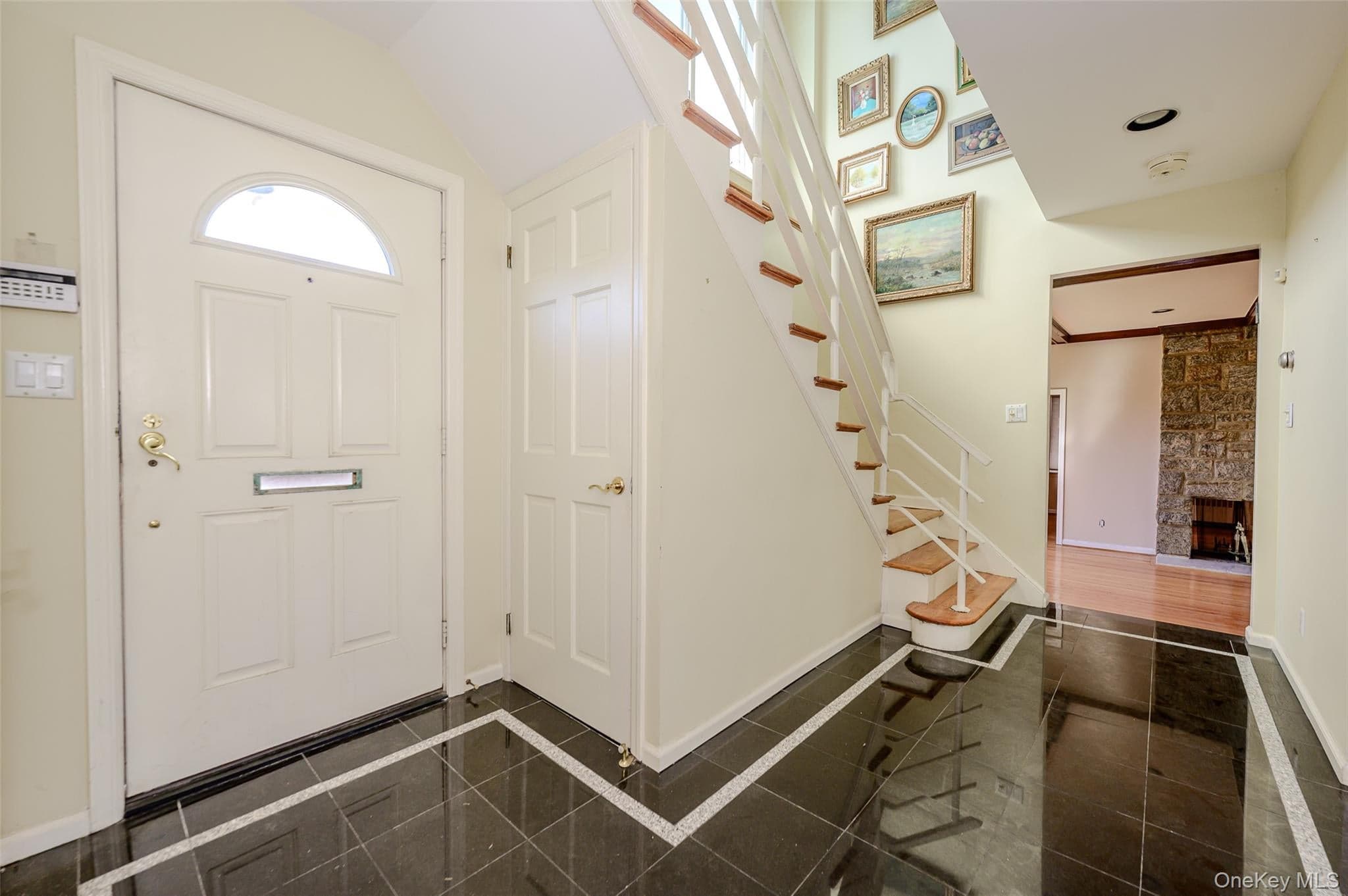 13802 Rockaway Beach Boulevard thumbnail 4