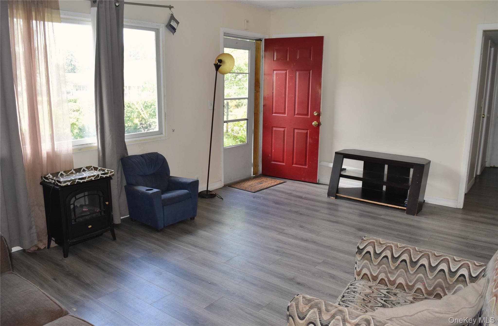 14 Perry Road thumbnail 4