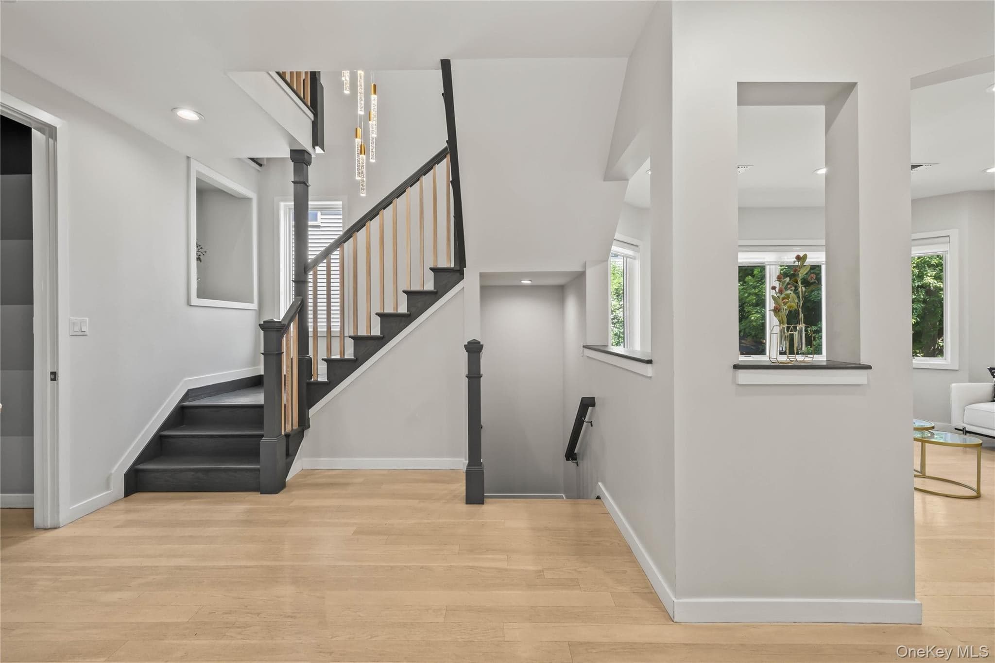 60 N Cole Avenue thumbnail 15