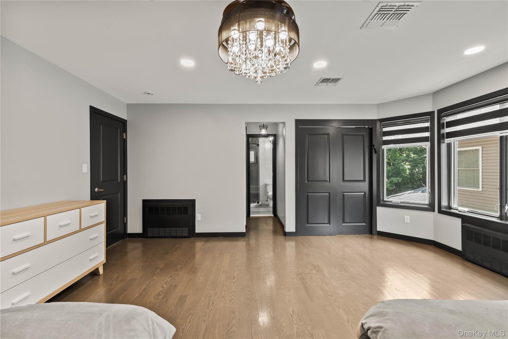 60 N Cole Avenue thumbnail 27