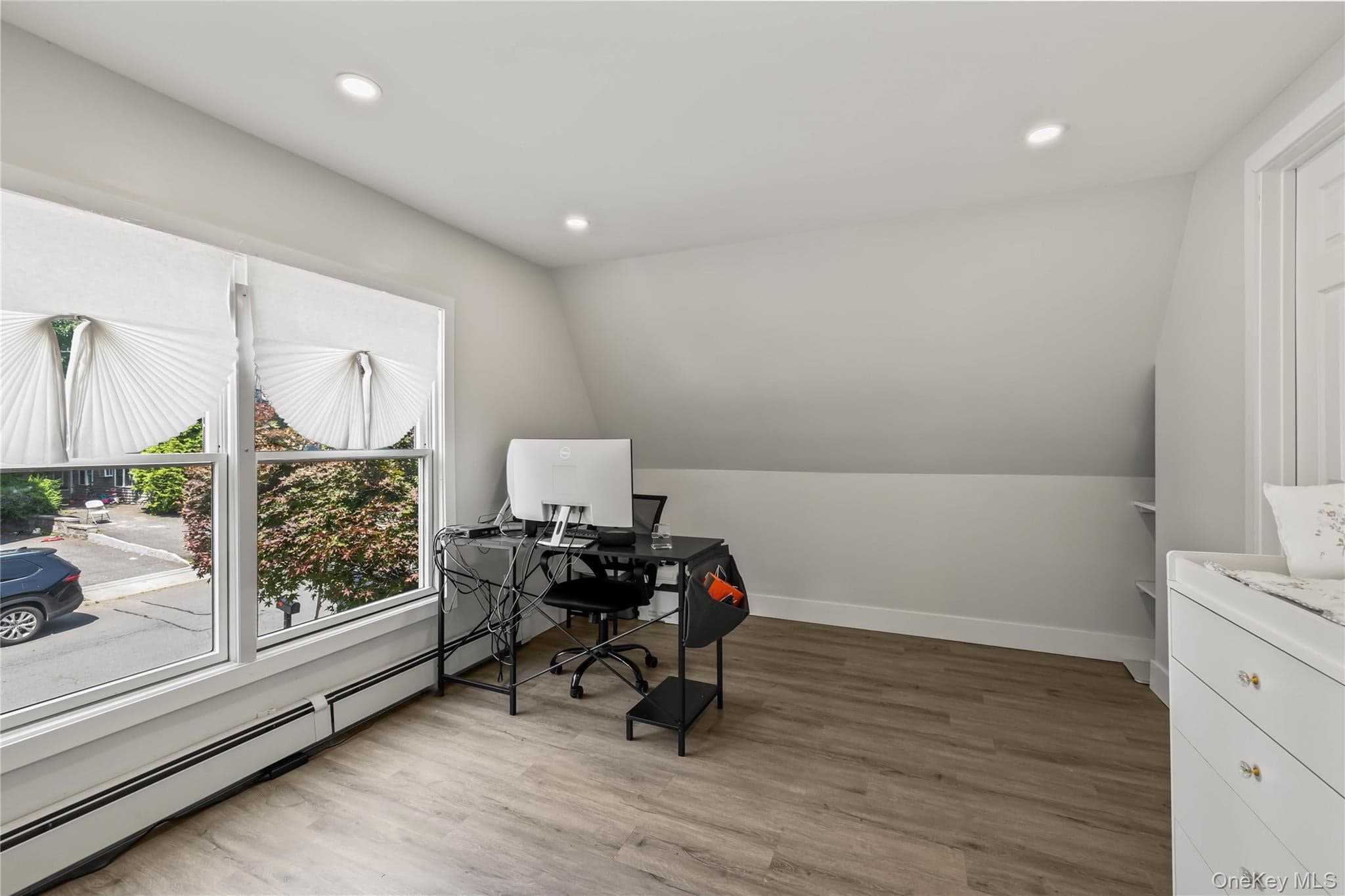 60 N Cole Avenue thumbnail 40