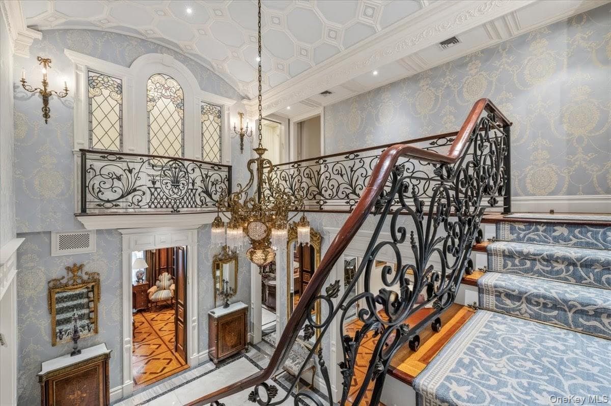 17 Sutton Place thumbnail 20