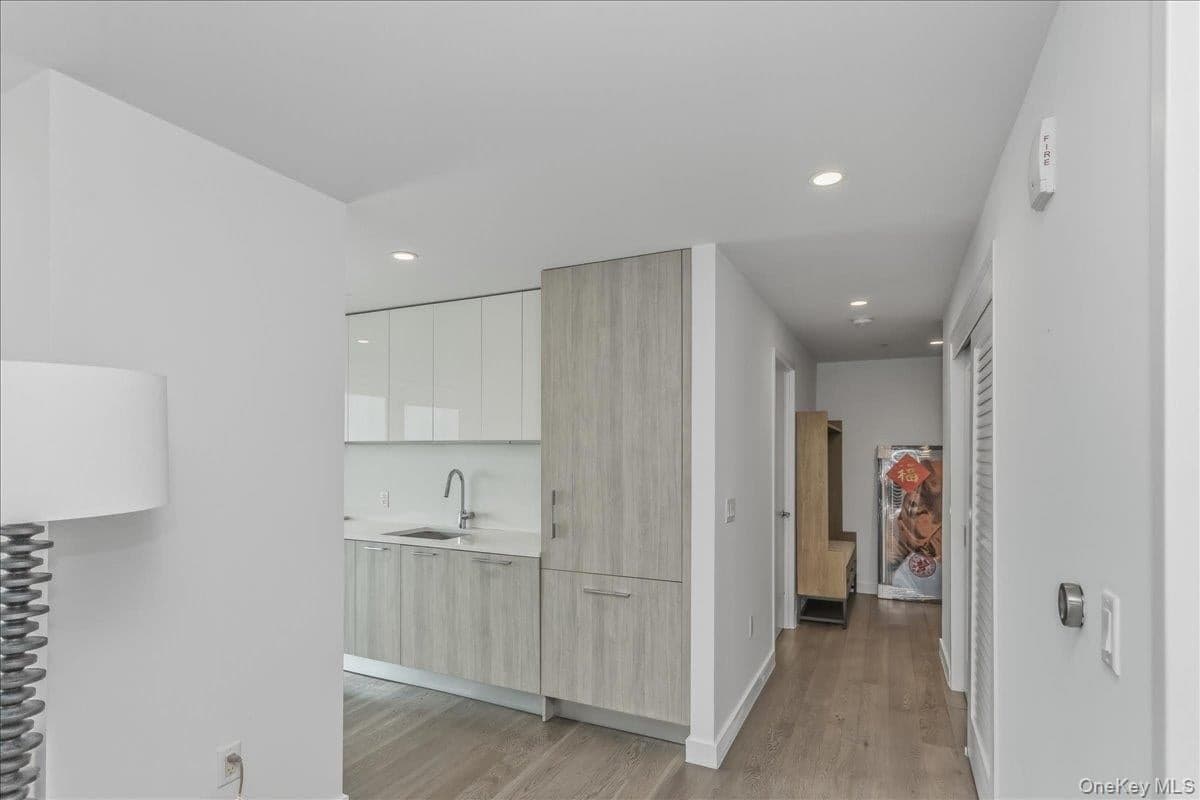 131-03 40th Road Unit: 9N thumbnail 6