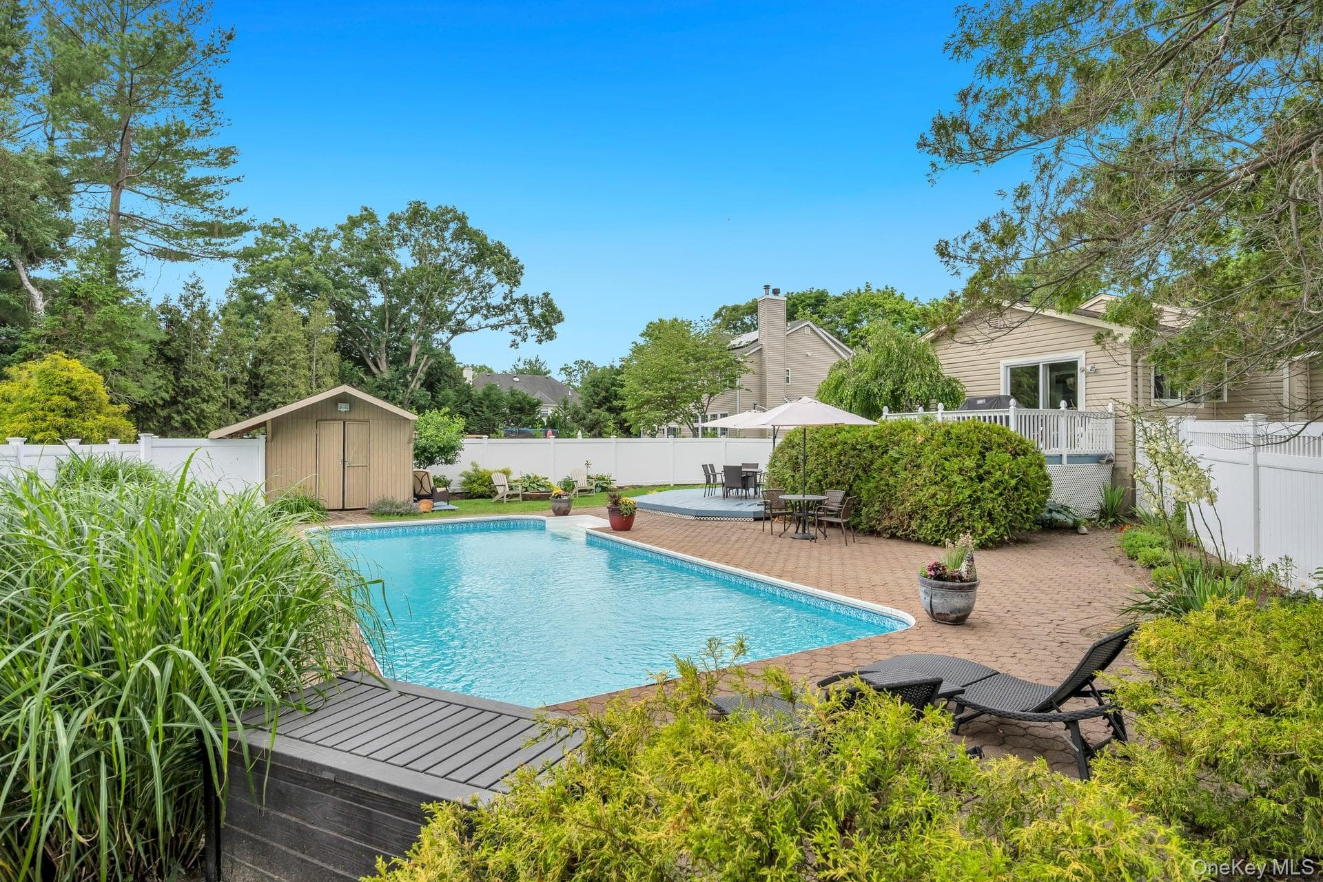 93 Midwood Avenue thumbnail 8
