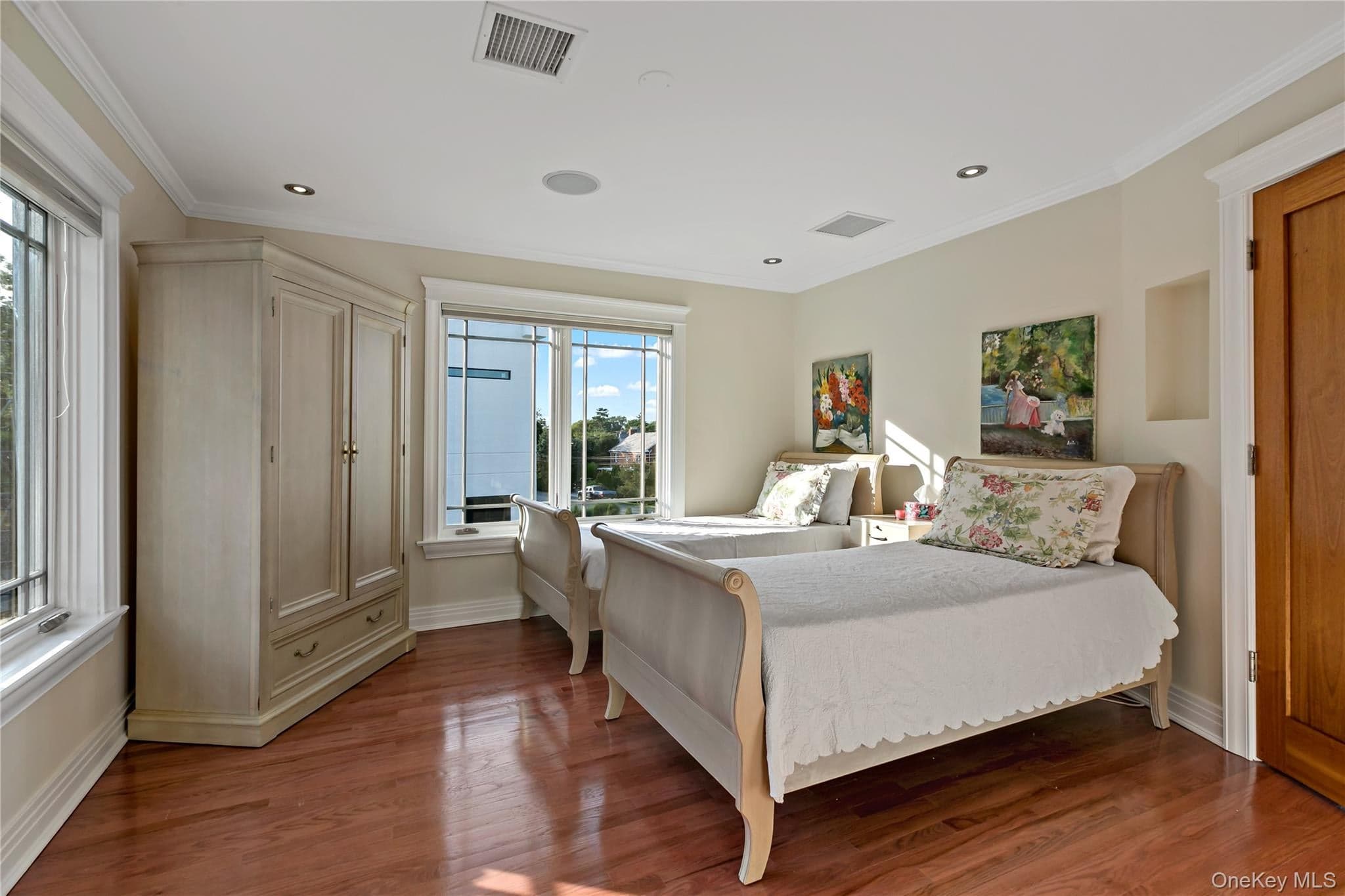 50 Echo Bay Drive thumbnail 37