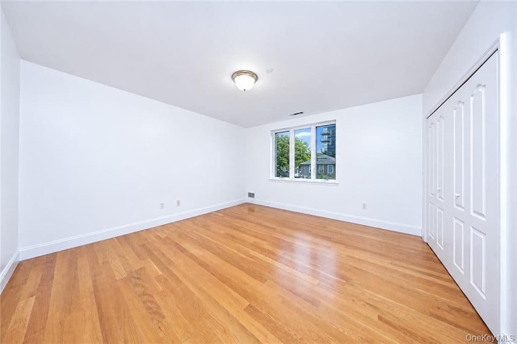1764 E 19th Street Unit: 2B thumbnail 11