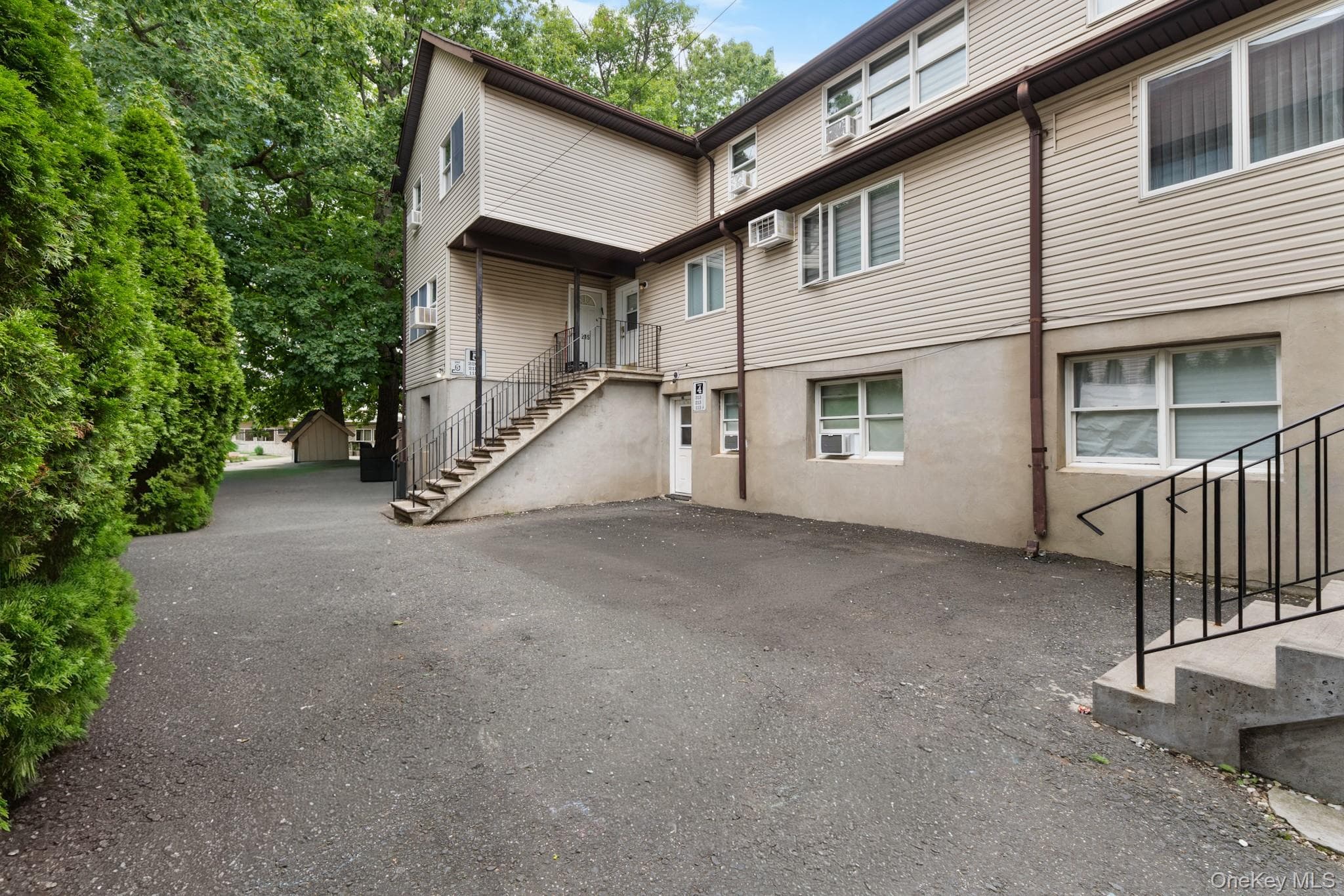 28 Calvert Drive Unit: 4 thumbnail 2