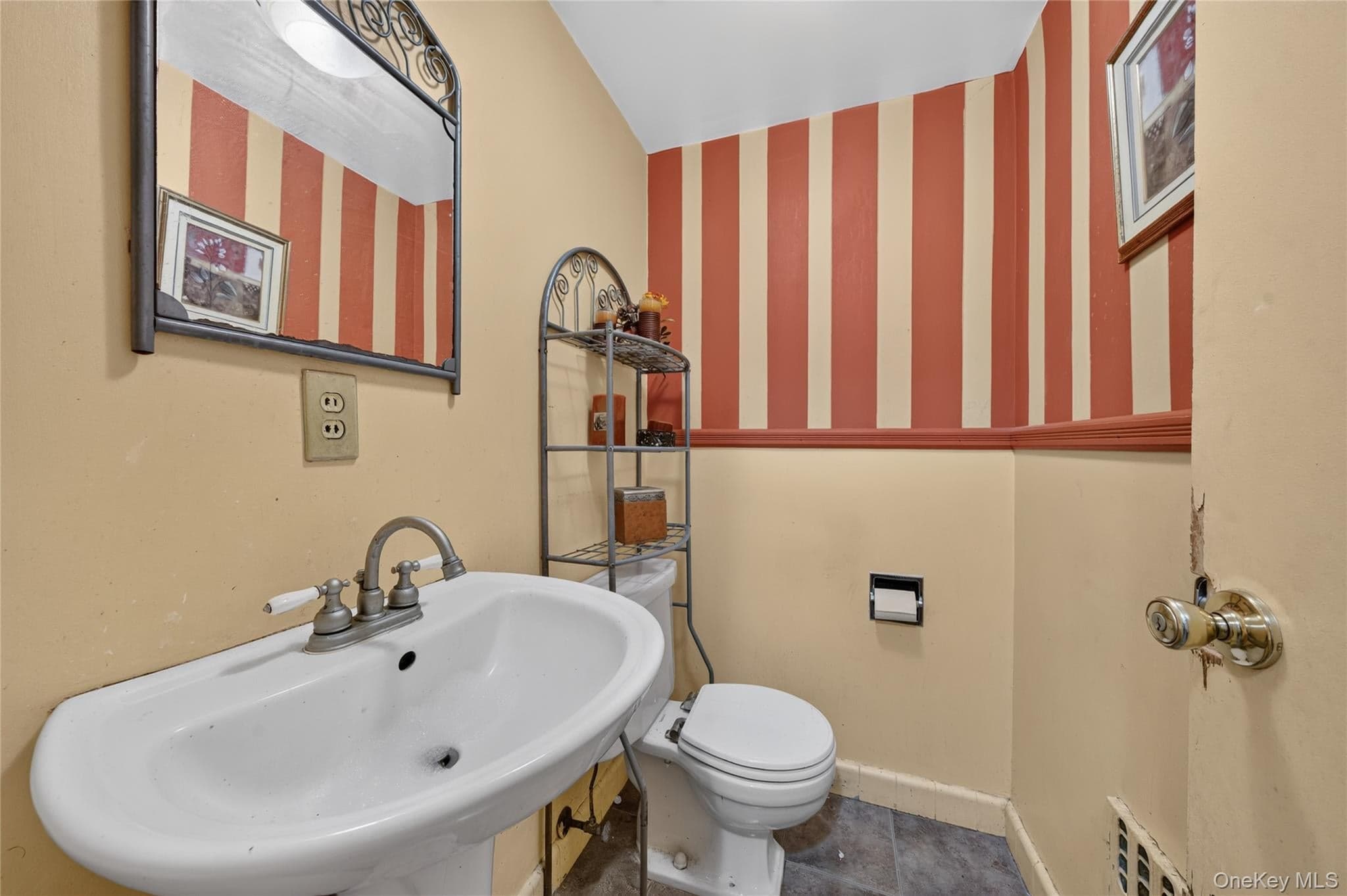 445 Nassau Boulevard thumbnail 8