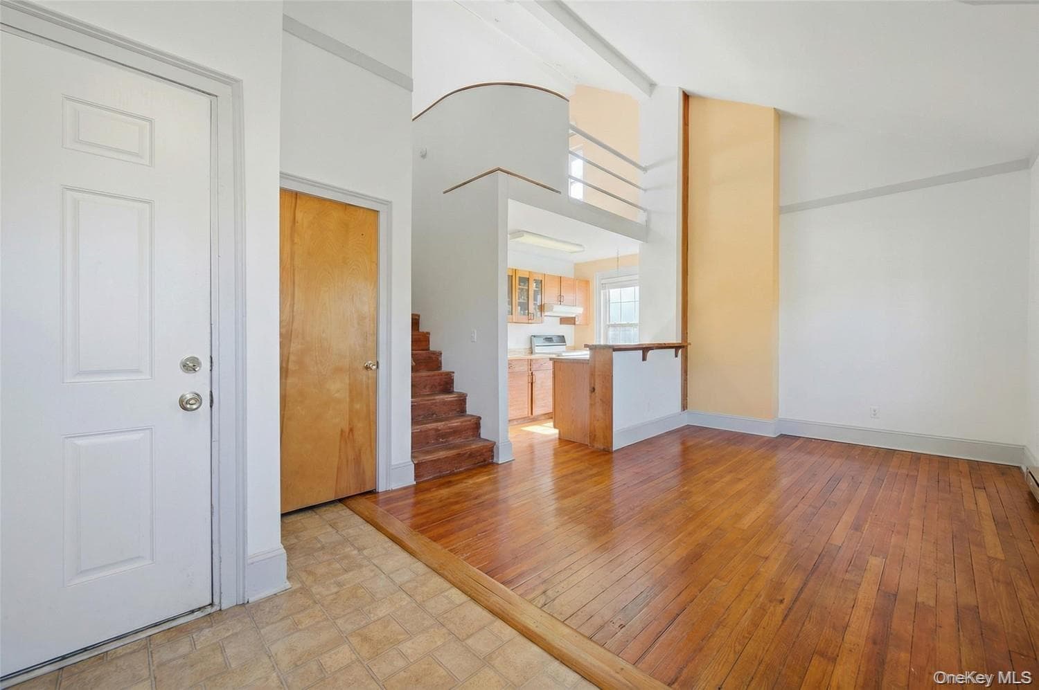 203 Grand Street thumbnail 15