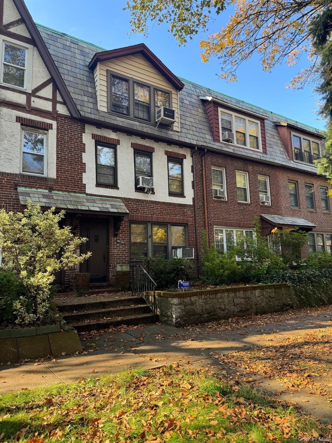 99-03 Ascan Avenue, Forest Hills