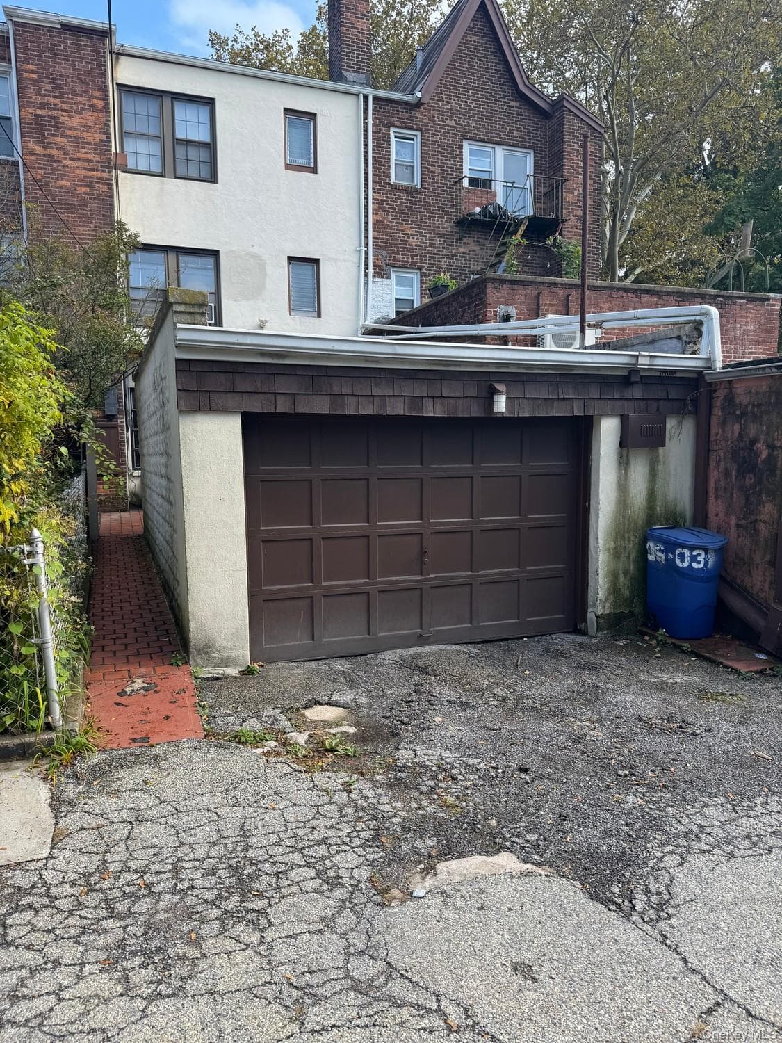 99-03 Ascan Avenue thumbnail 39