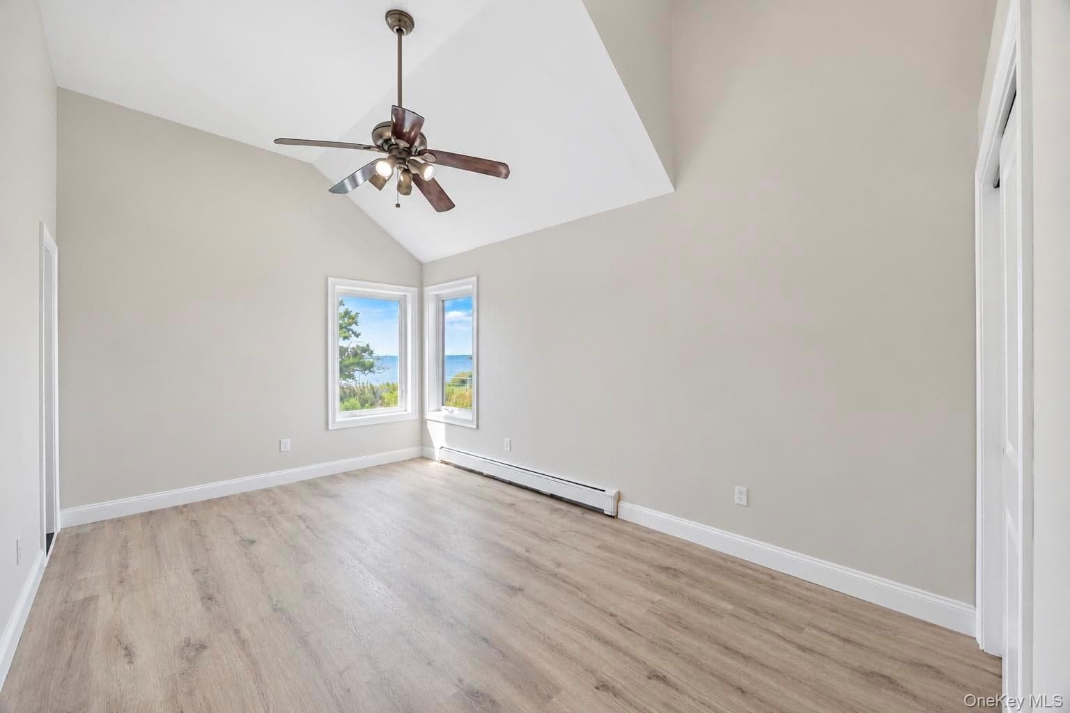 891 S Bay Street thumbnail 23