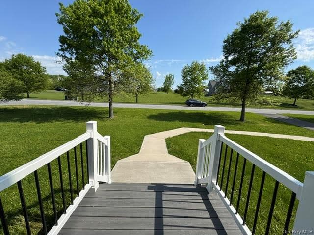 21 Harcourt Cosman Drive thumbnail 2