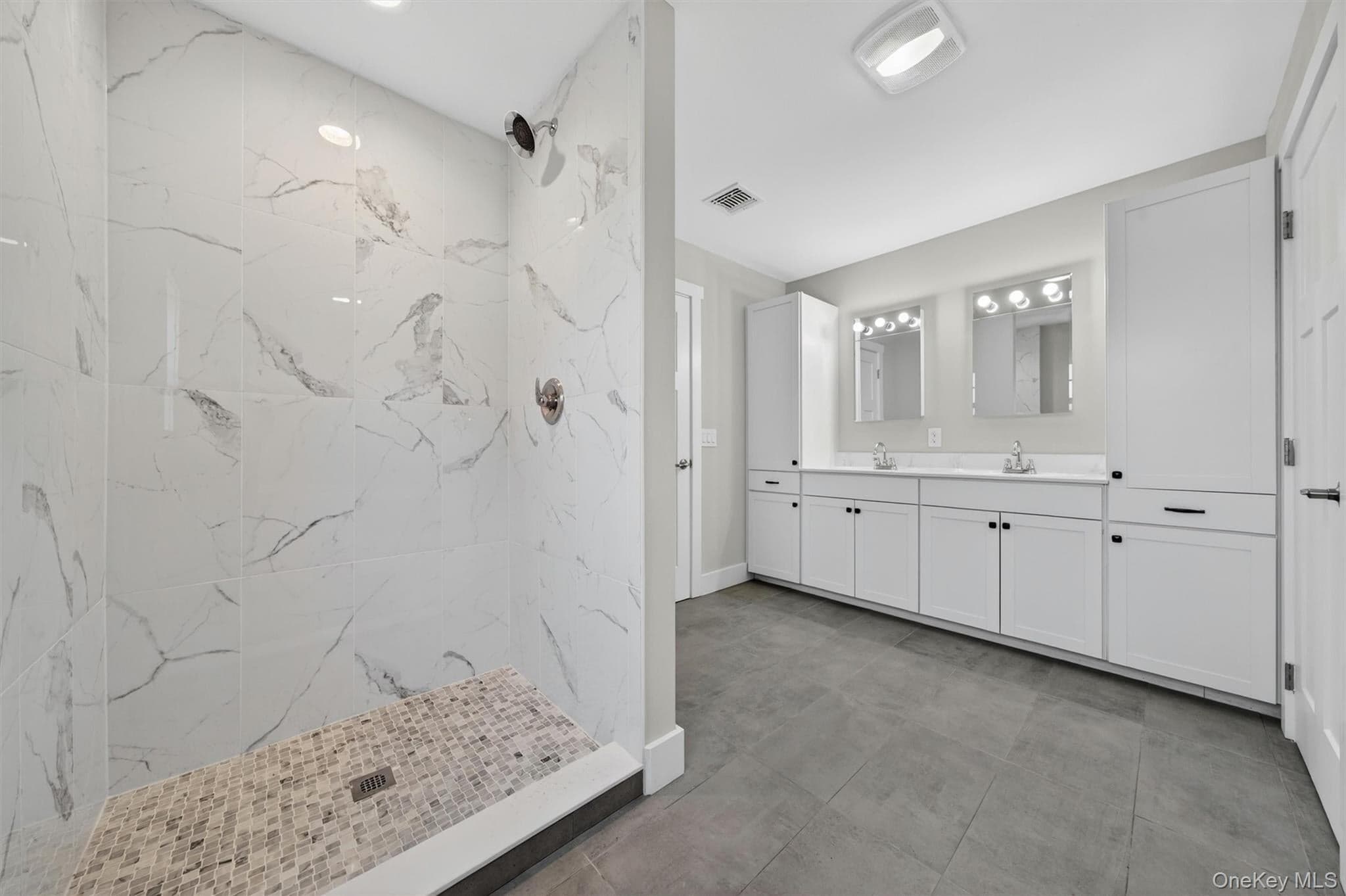 21 Harcourt Cosman Drive thumbnail 31