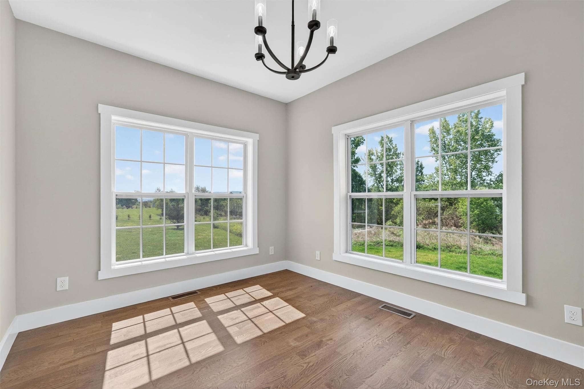 21 Harcourt Cosman Drive thumbnail 15