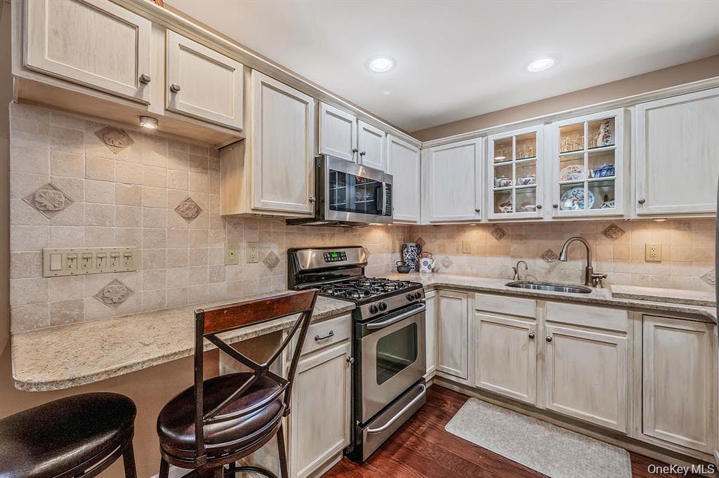 1130 Savoy Drive thumbnail 16