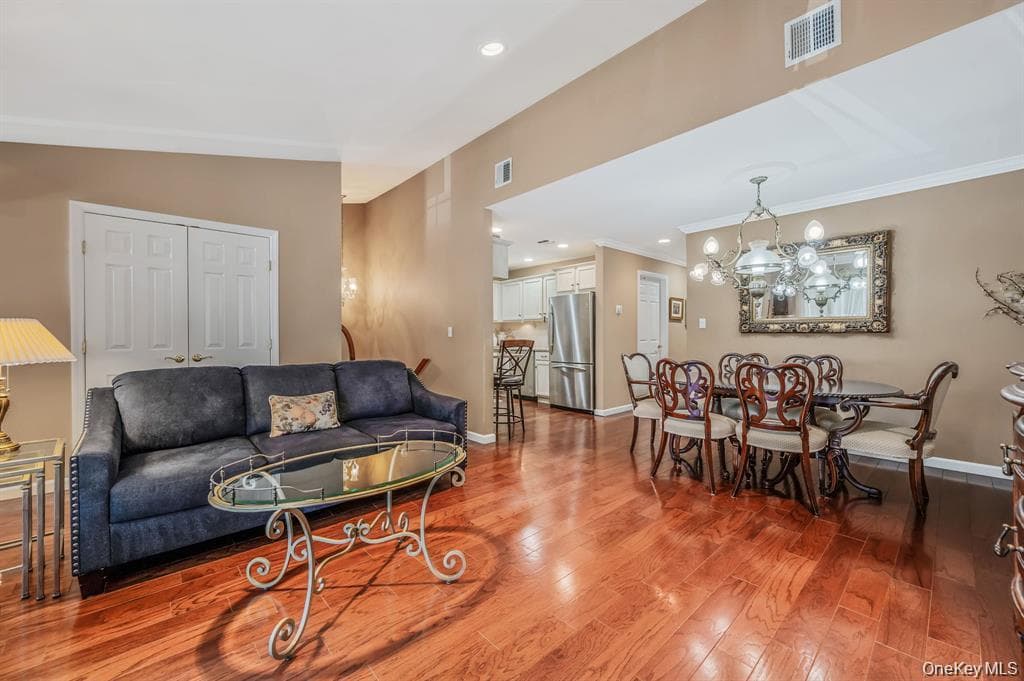 1130 Savoy Drive thumbnail 9
