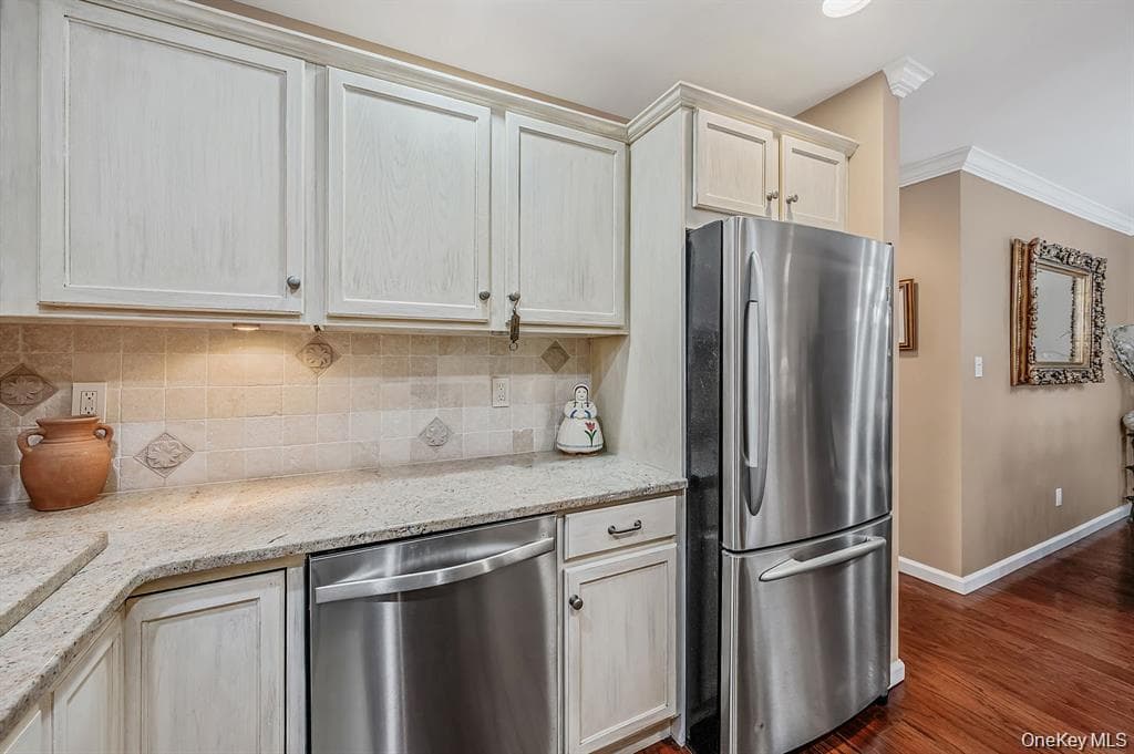 1130 Savoy Drive thumbnail 19