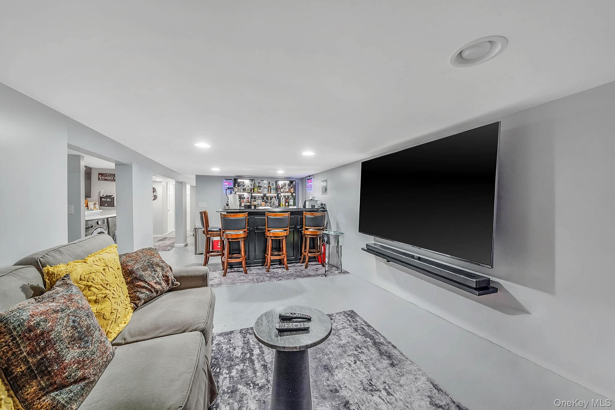 885A Putnam Avenue thumbnail 23
