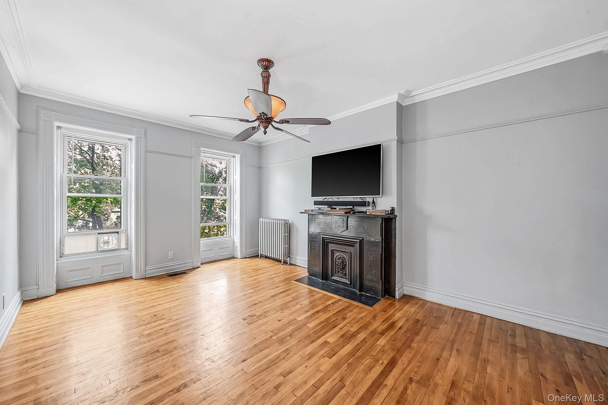 885A Putnam Avenue thumbnail 18