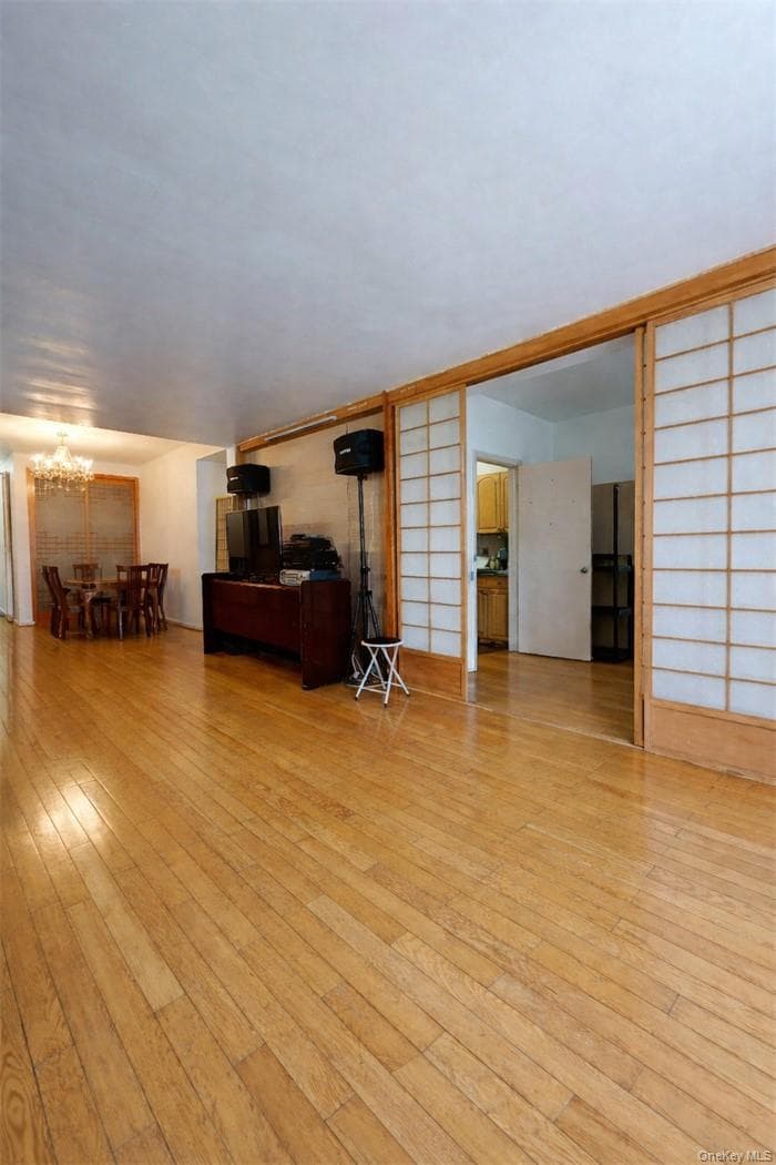 134-54 Maple Avenue Unit: 2W thumbnail 3