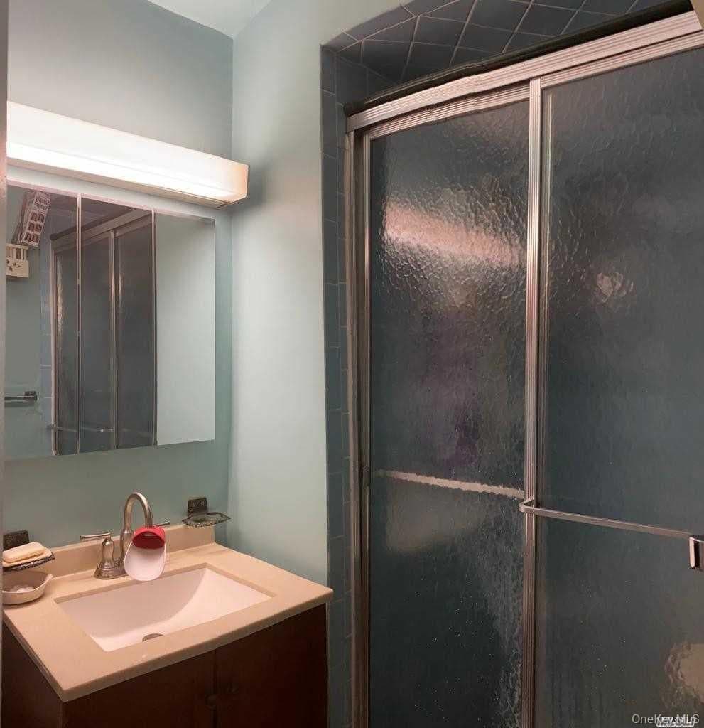 61-20 Grand Central Parkway Unit: C 705 thumbnail 20
