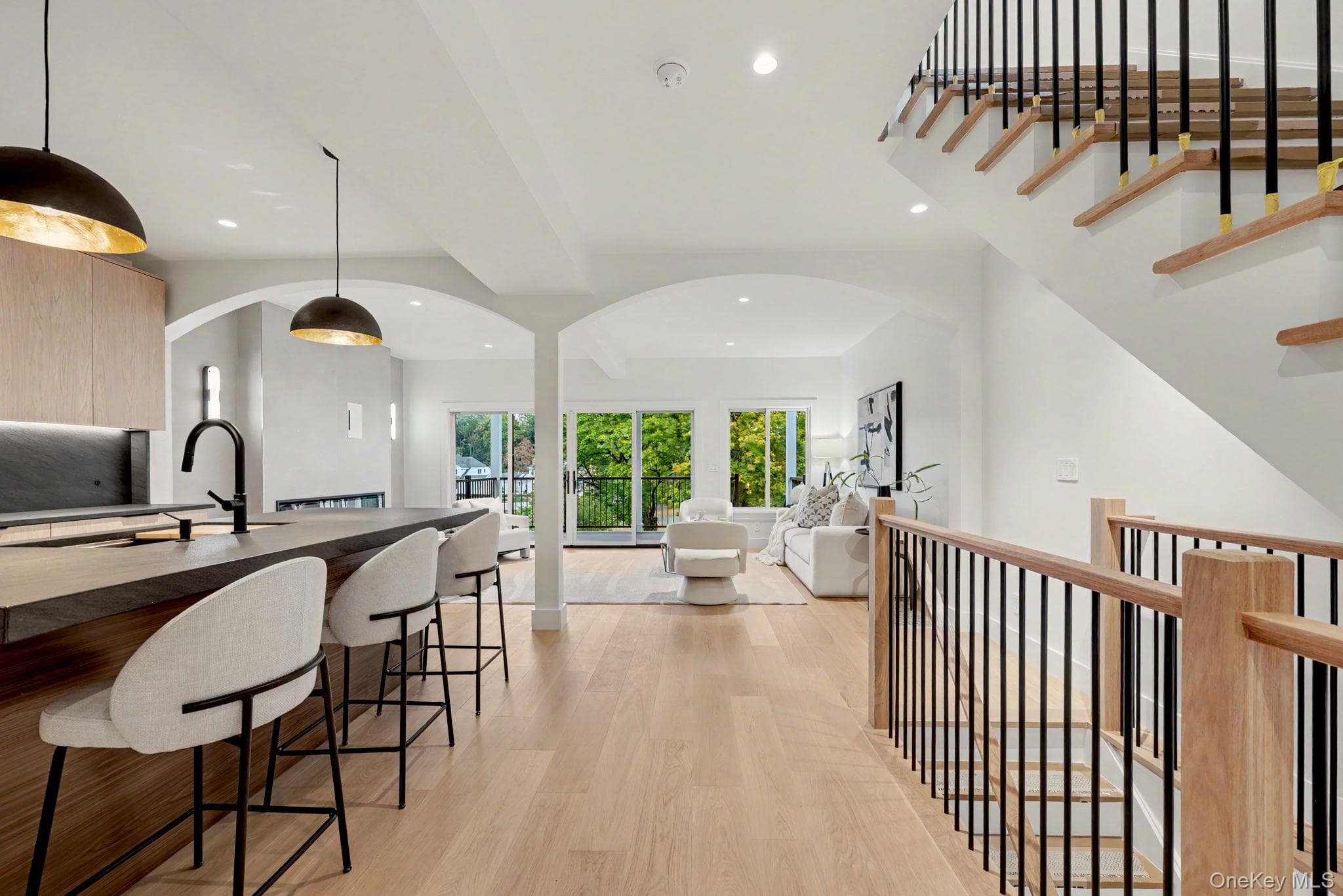 19 Davenport Avenue thumbnail 3