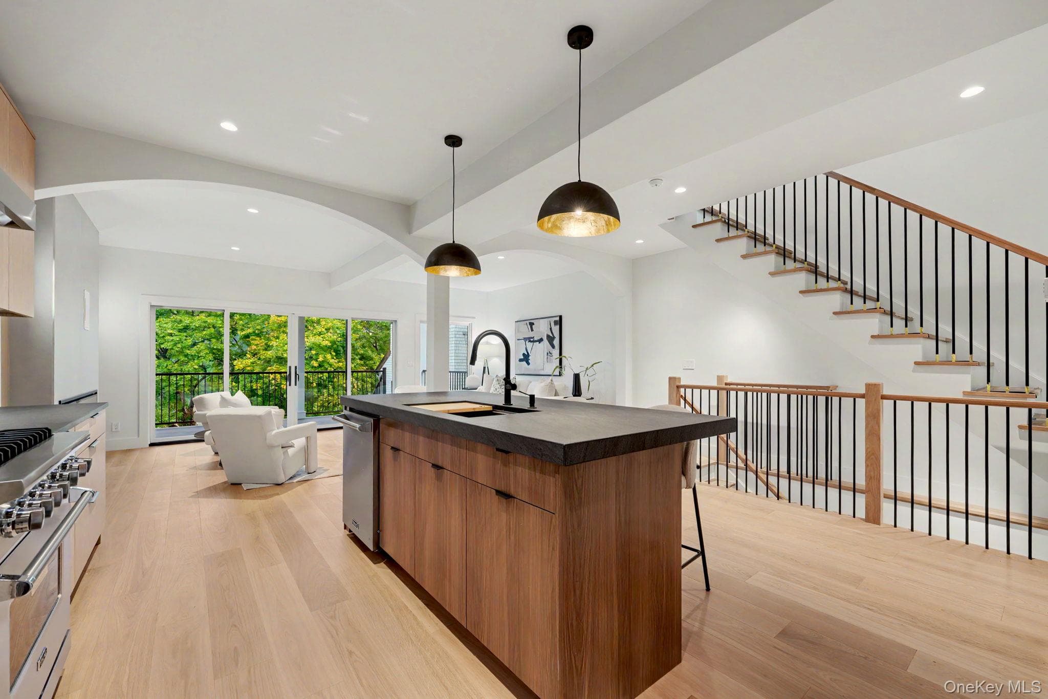 19 Davenport Avenue thumbnail 17