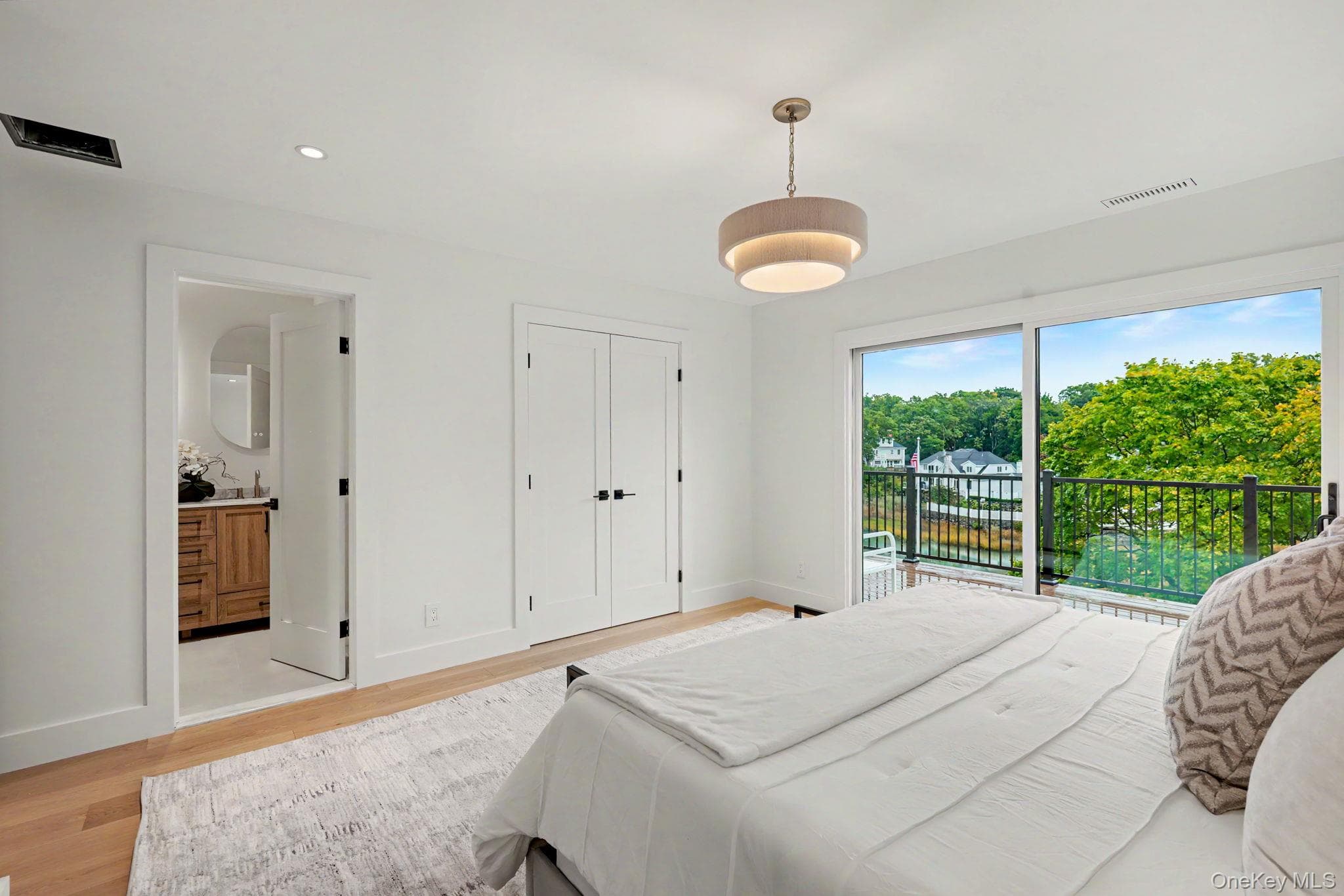19 Davenport Avenue thumbnail 19