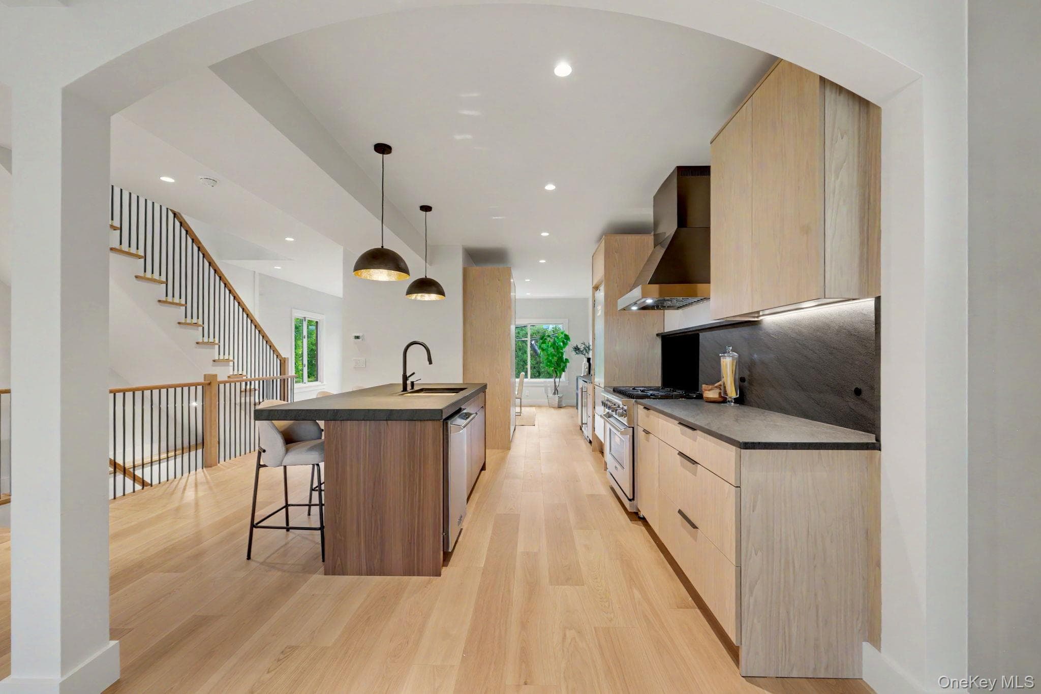 19 Davenport Avenue thumbnail 10