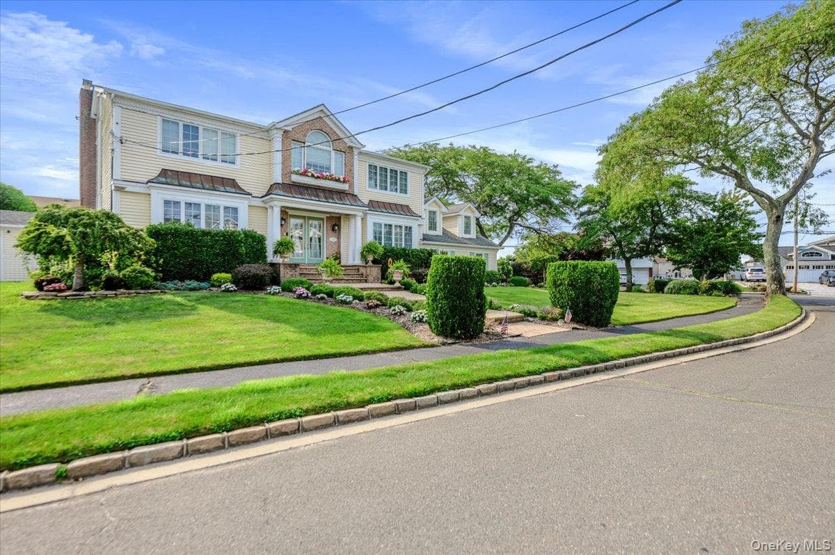 150 Harborview Drive thumbnail 3