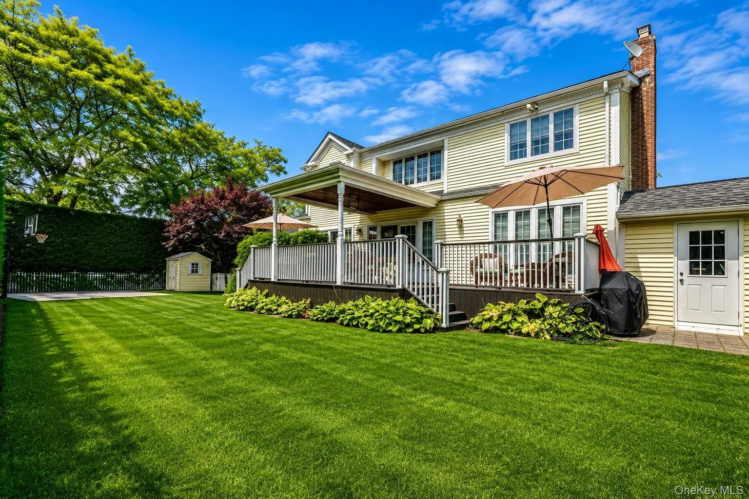 150 Harborview Drive thumbnail 2
