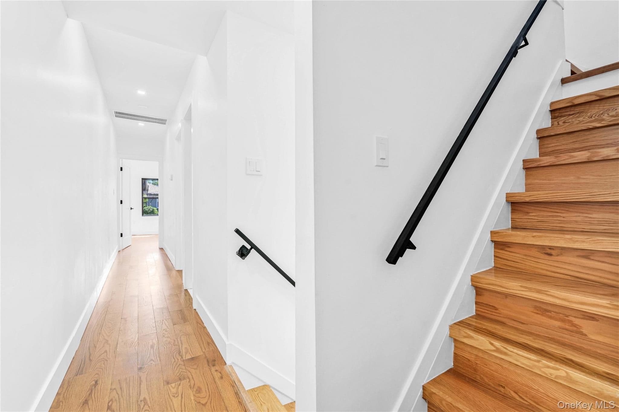 1050 E 31st Street thumbnail 12