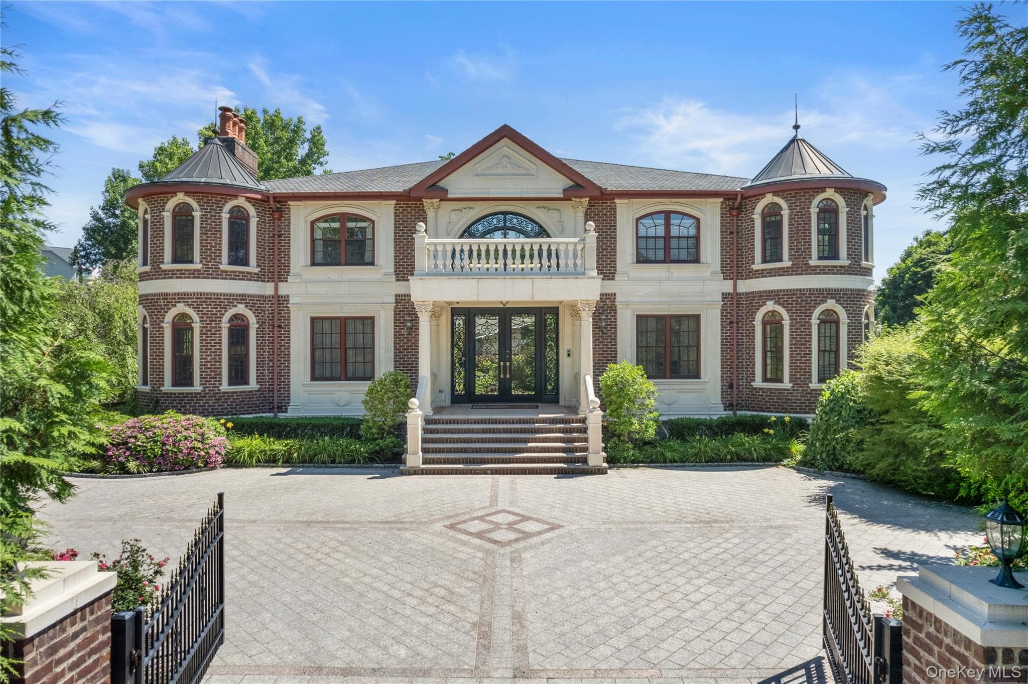28 Whitney Circle photo 1