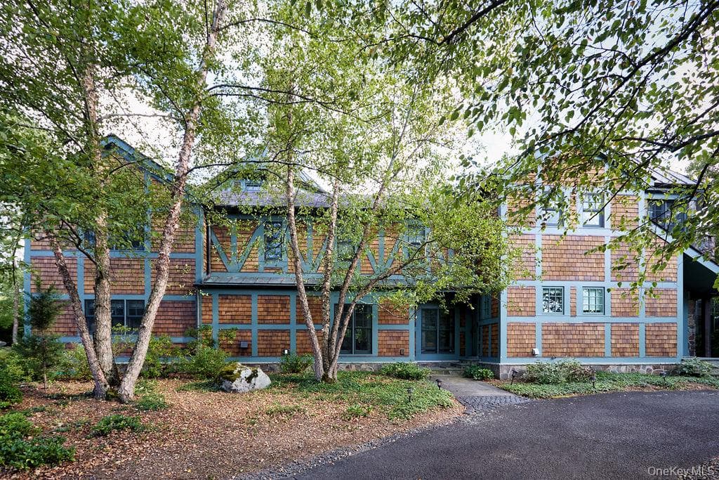 21 Cannon Hill Road, Tuxedo Park