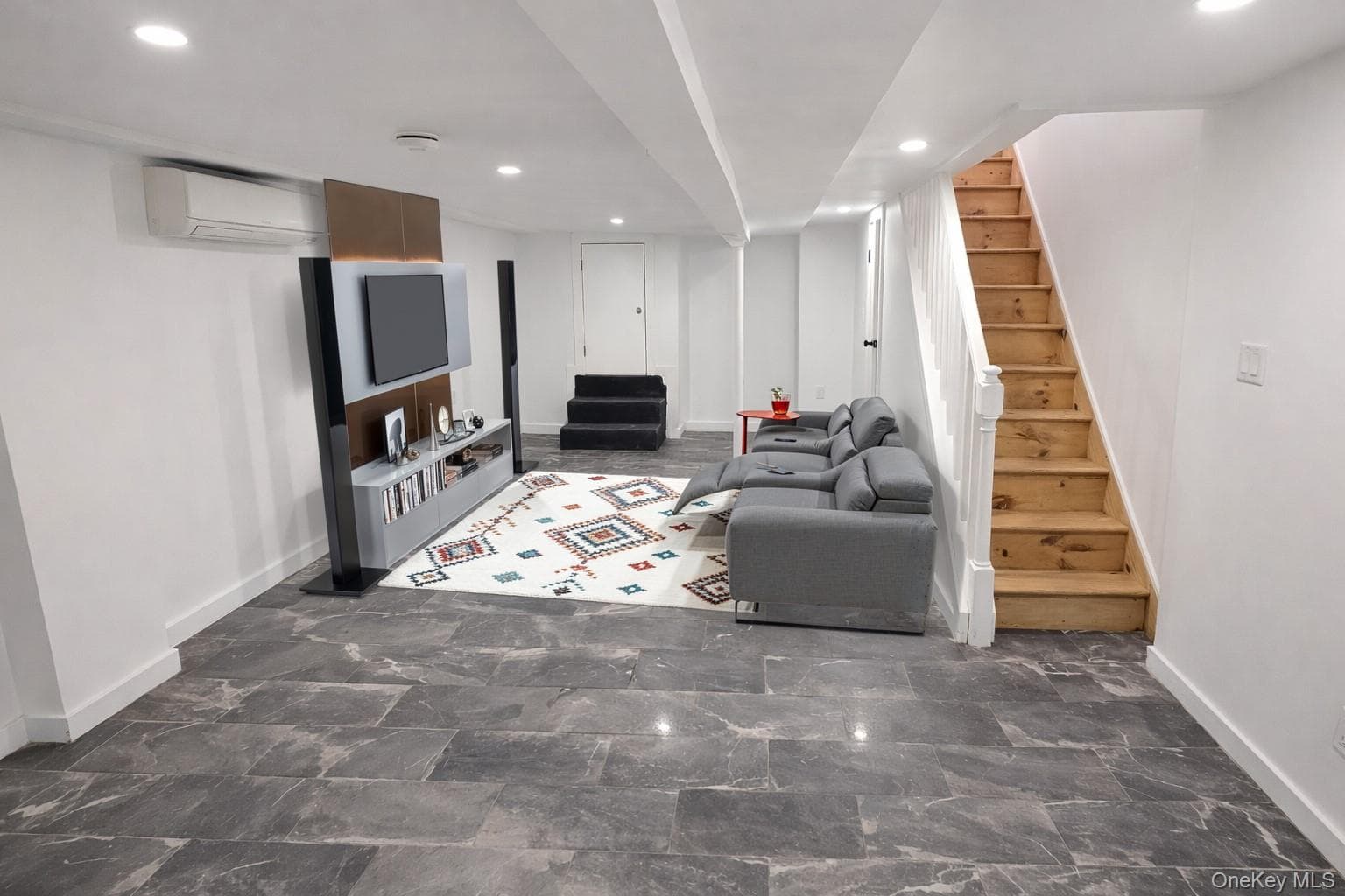 32 Radde Place thumbnail 9