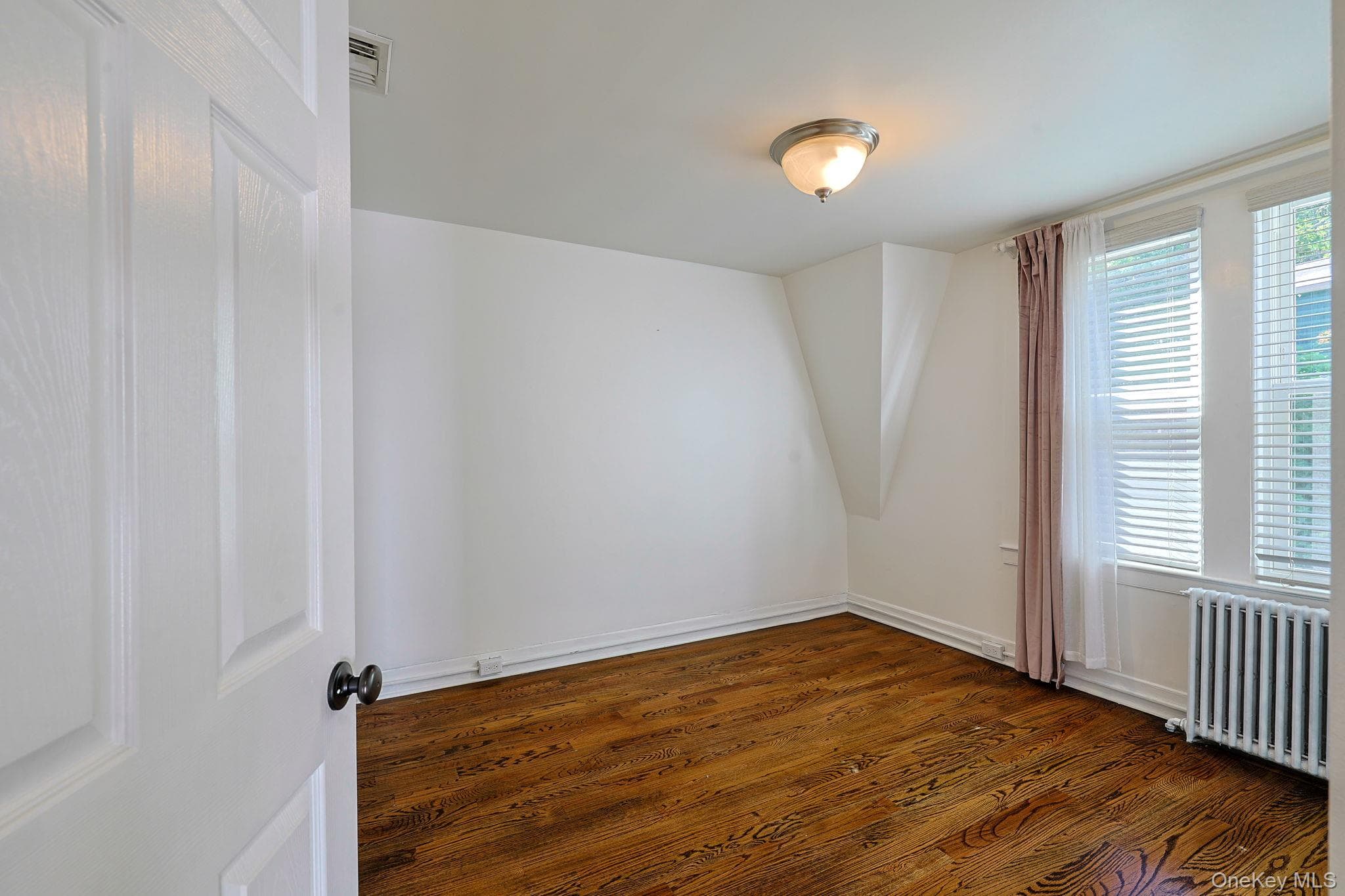 26 Hillside Avenue thumbnail 15
