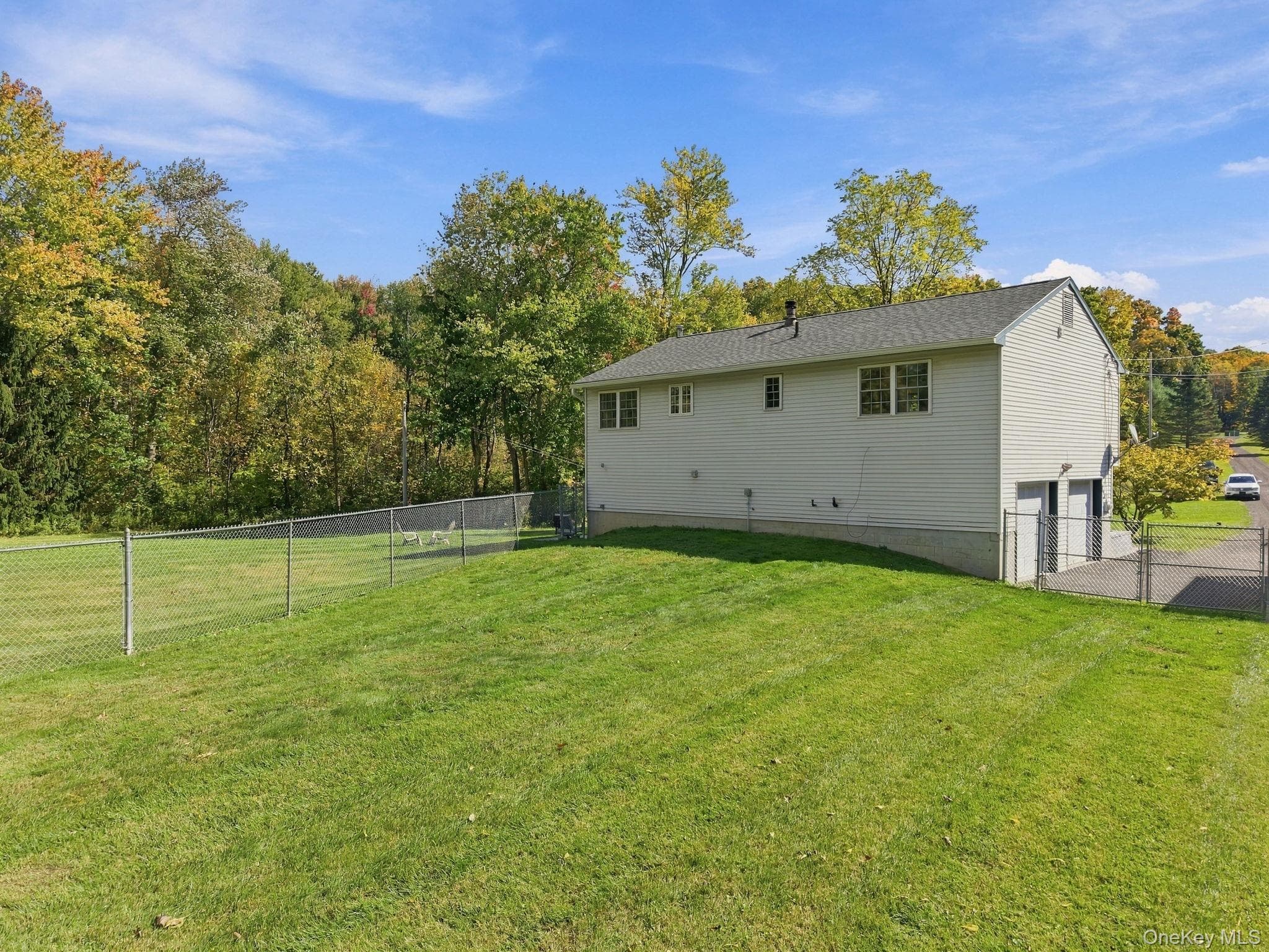 611 N Elting Corners Road thumbnail 30