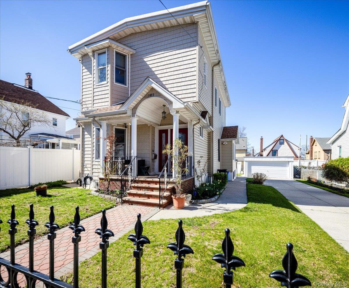14811 10th Avenue photo 1