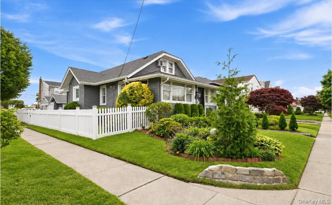 58 W Windsor Parkway, Oceanside